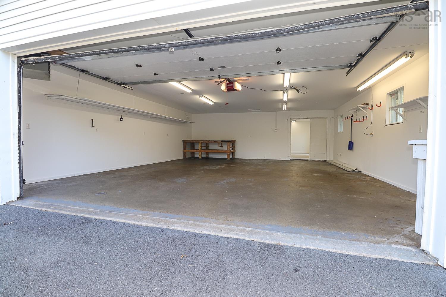 $999,000.00: 80 Stoney Beach Road, Whites Lake