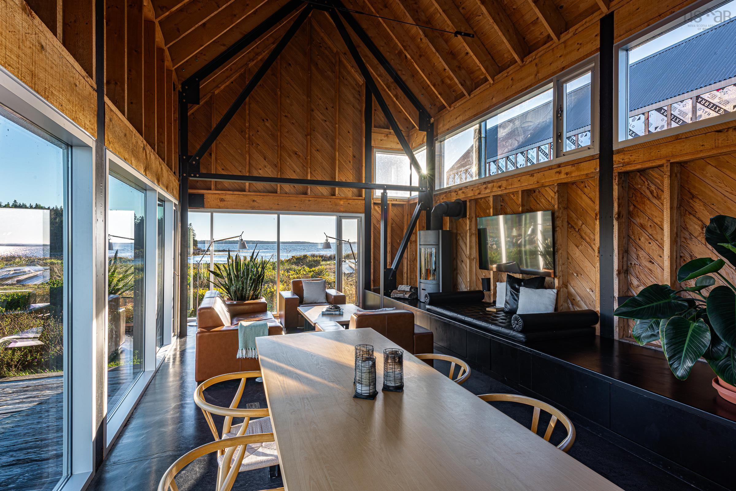 $1,275,000.00: 120 Net Yard Lane, Upper Kingsburg