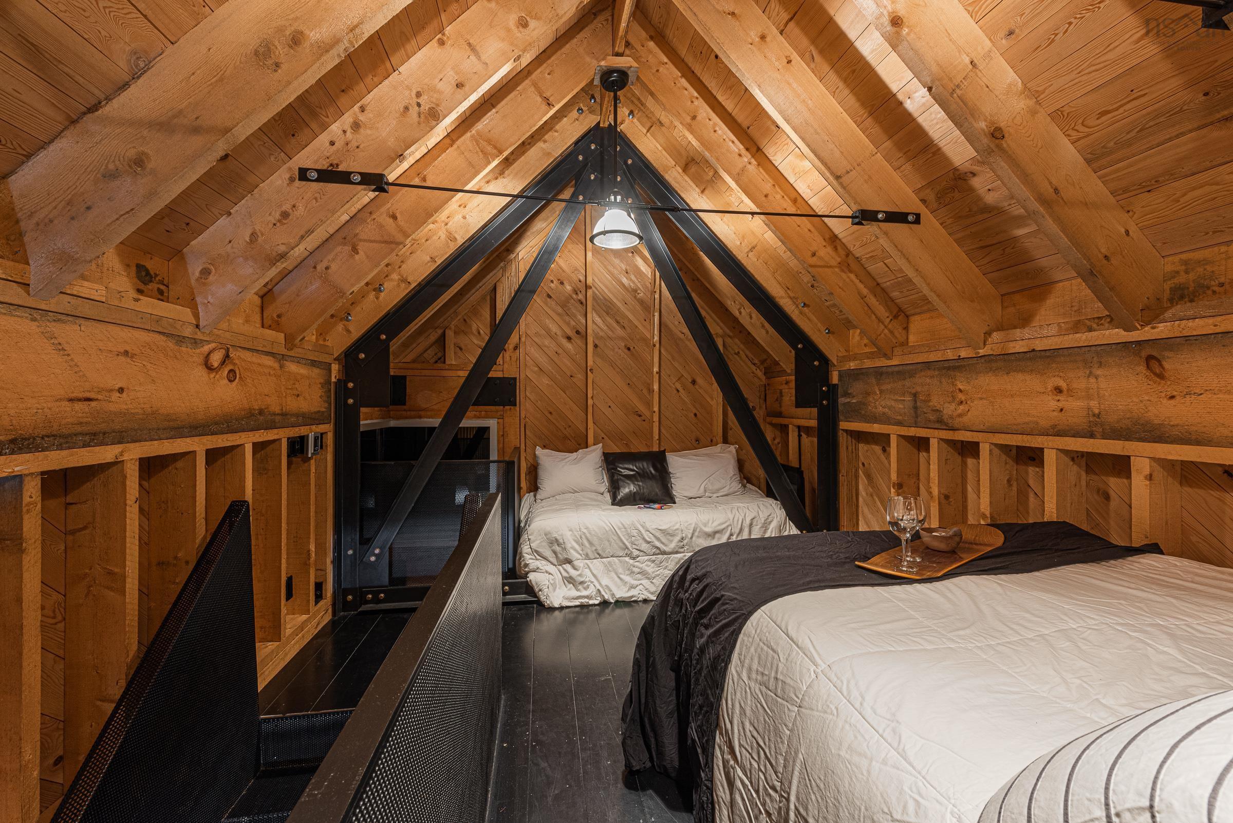 $1,275,000.00: 120 Net Yard Lane, Upper Kingsburg