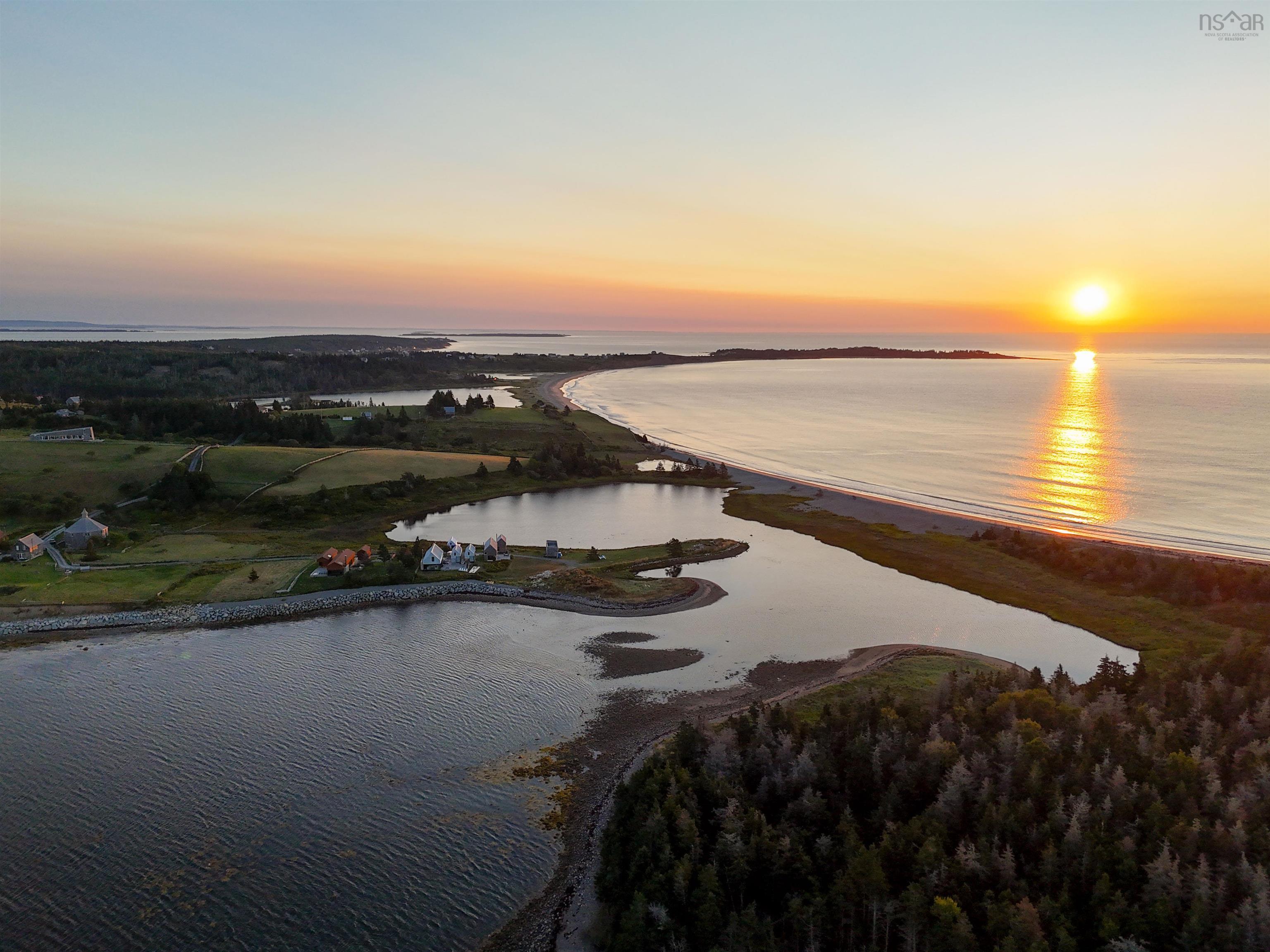 $1,275,000.00: 120 Net Yard Lane, Upper Kingsburg