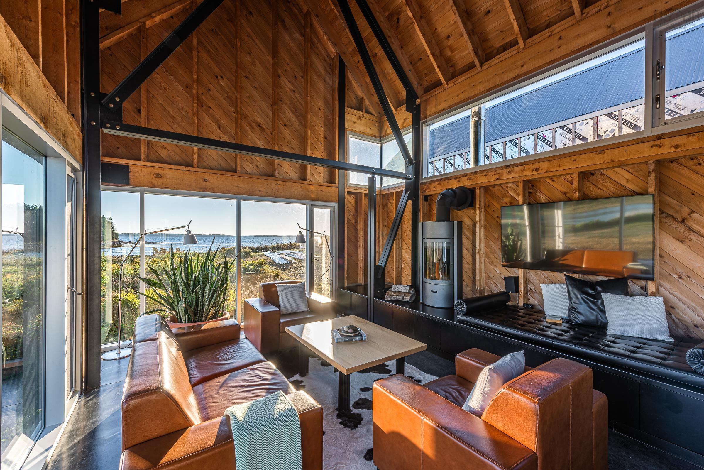 $1,275,000.00: 120 Net Yard Lane, Upper Kingsburg