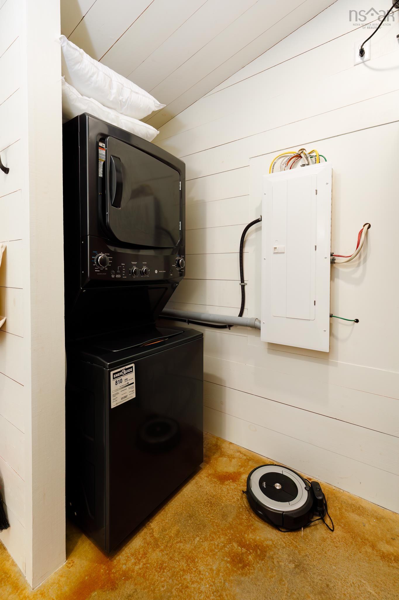 $598,500.00: 405 & 407 New Harbour Road, New Harbour