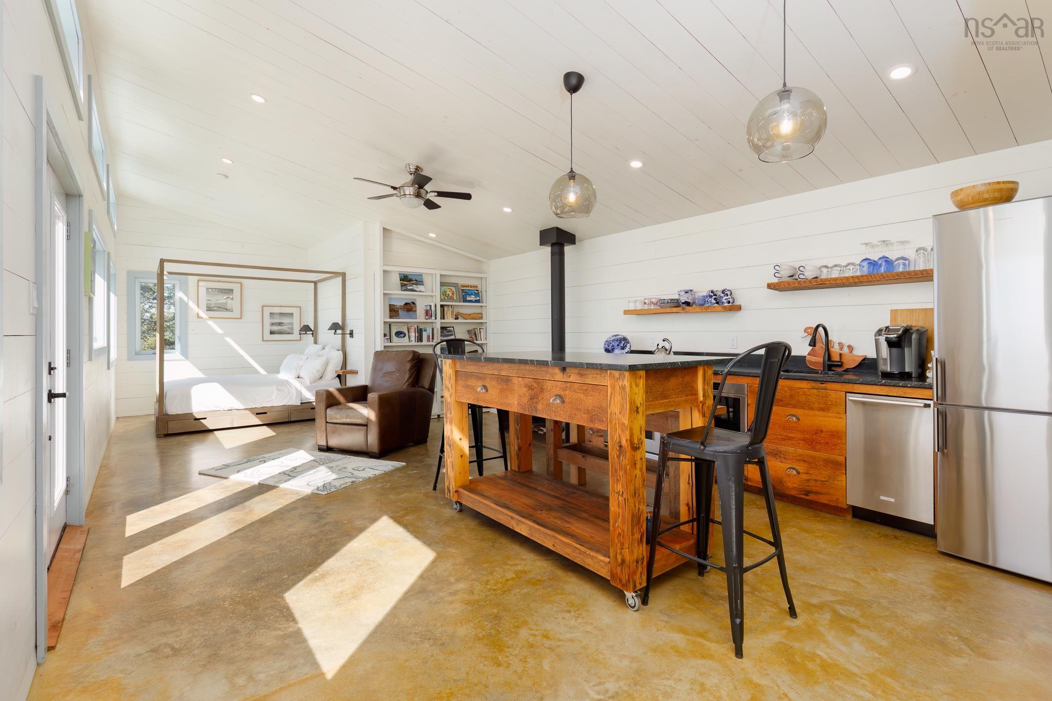 $598,500.00: 405 & 407 New Harbour Road, New Harbour