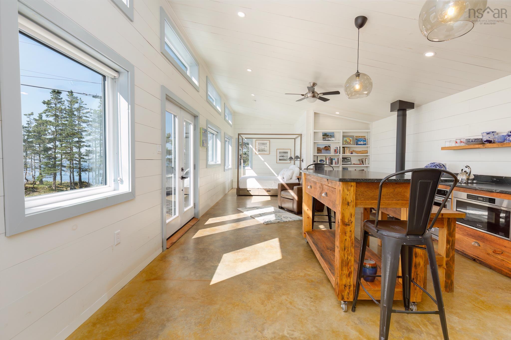 $598,500.00: 405 & 407 New Harbour Road, New Harbour