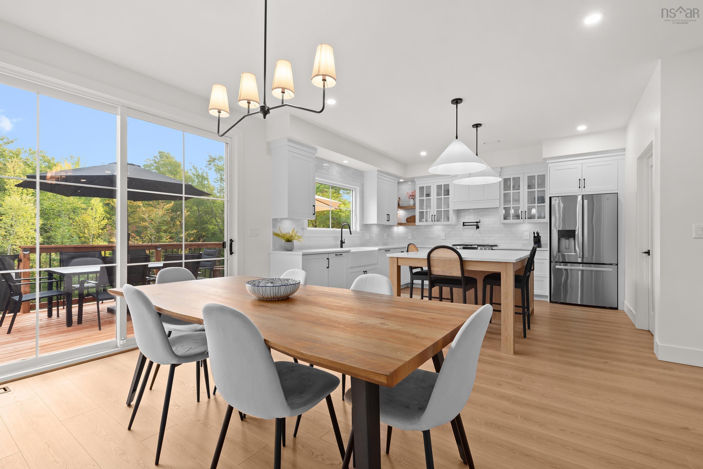 $1,079,900.00: 92 Double Lane, Oakfield