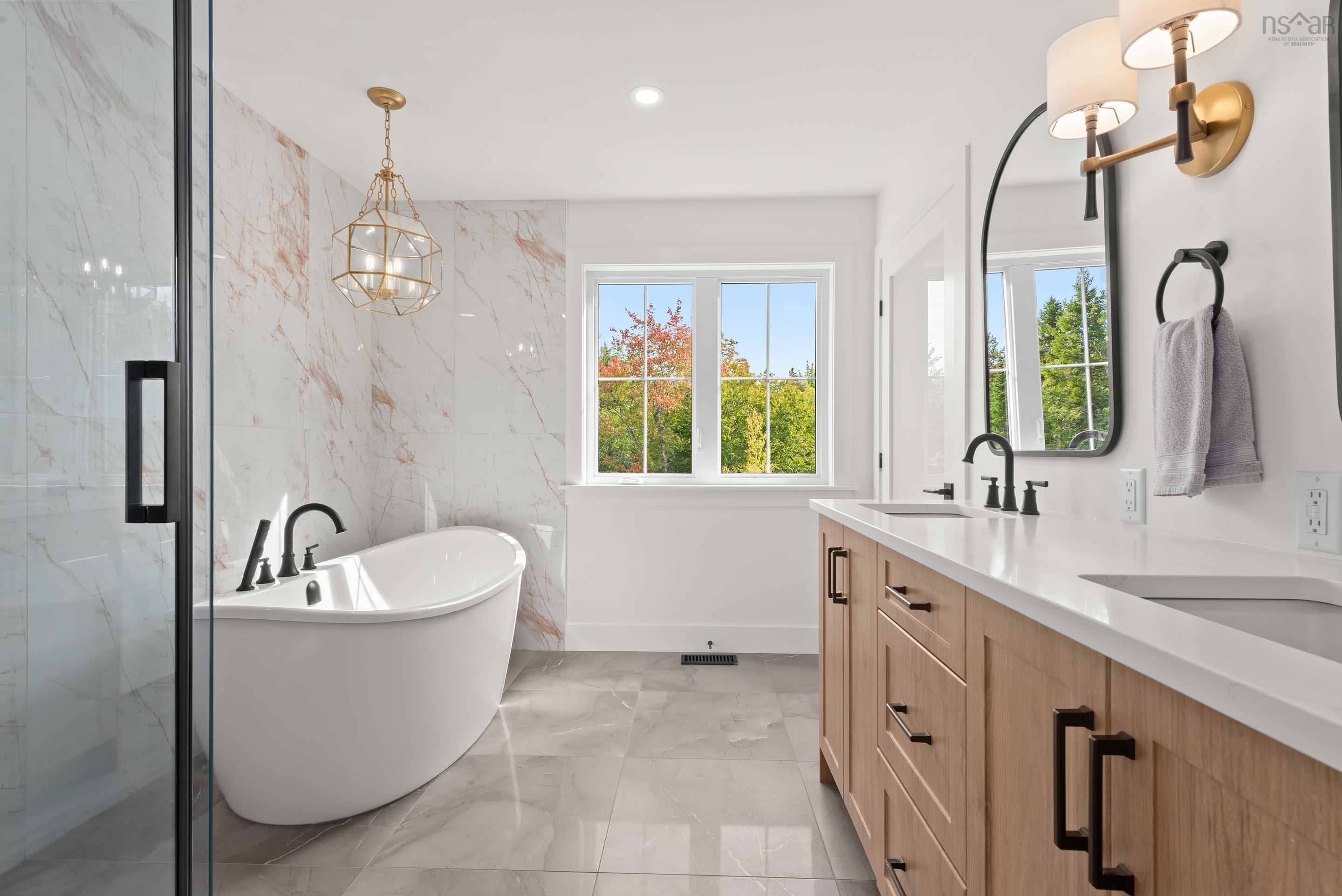 $1,079,900.00: 92 Double Lane, Oakfield