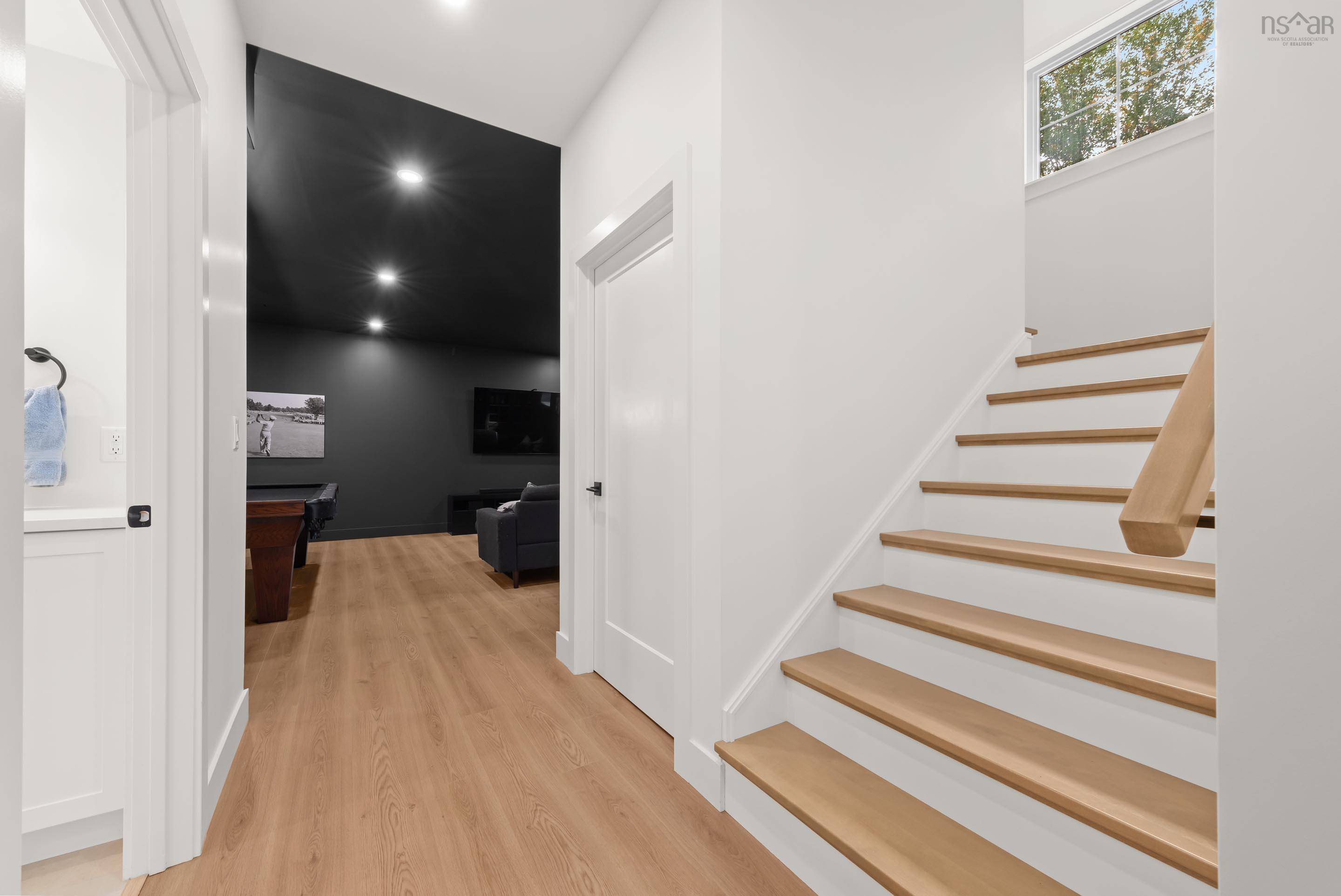 $1,079,900.00: 92 Double Lane, Oakfield