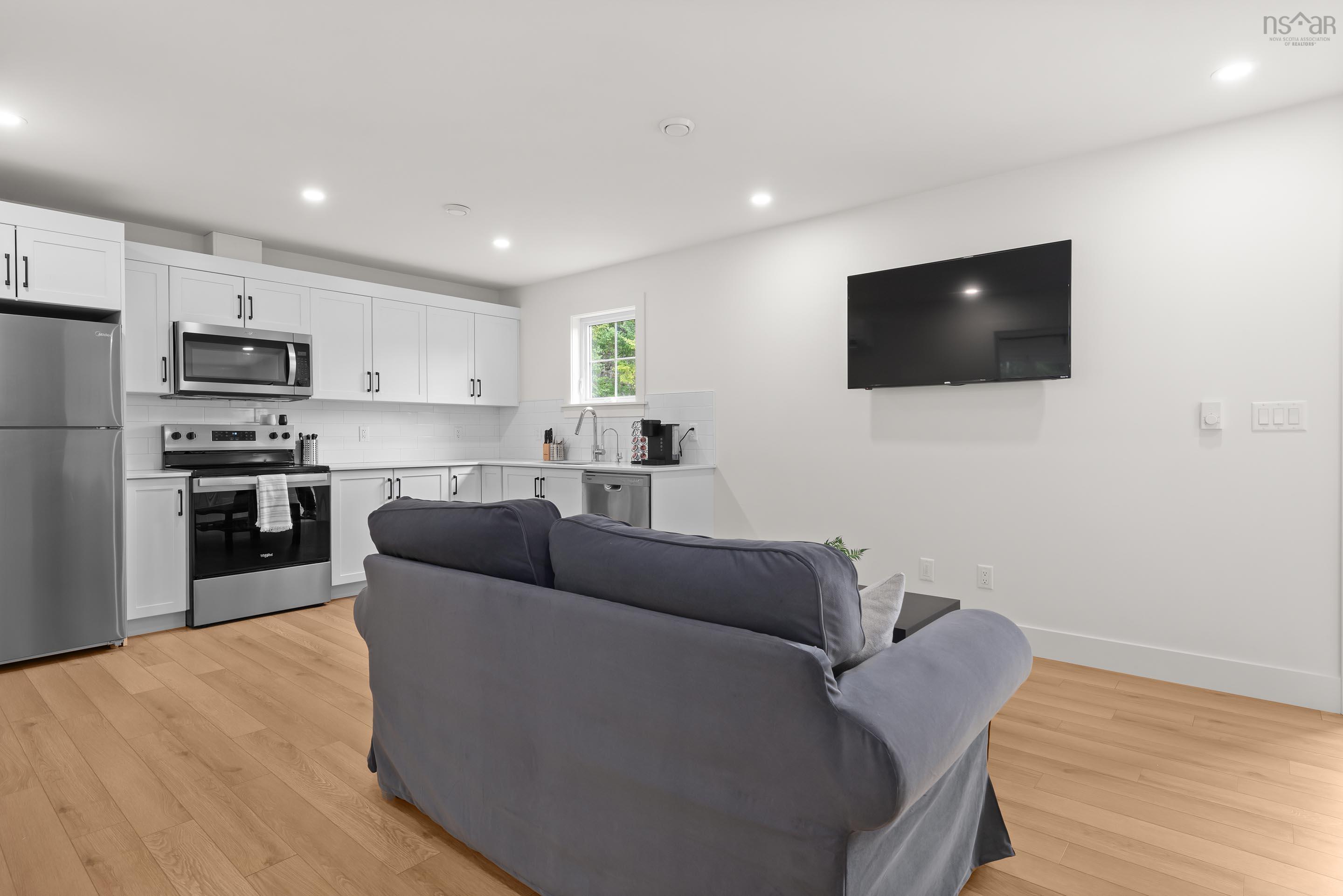 $1,079,900.00: 92 Double Lane, Oakfield