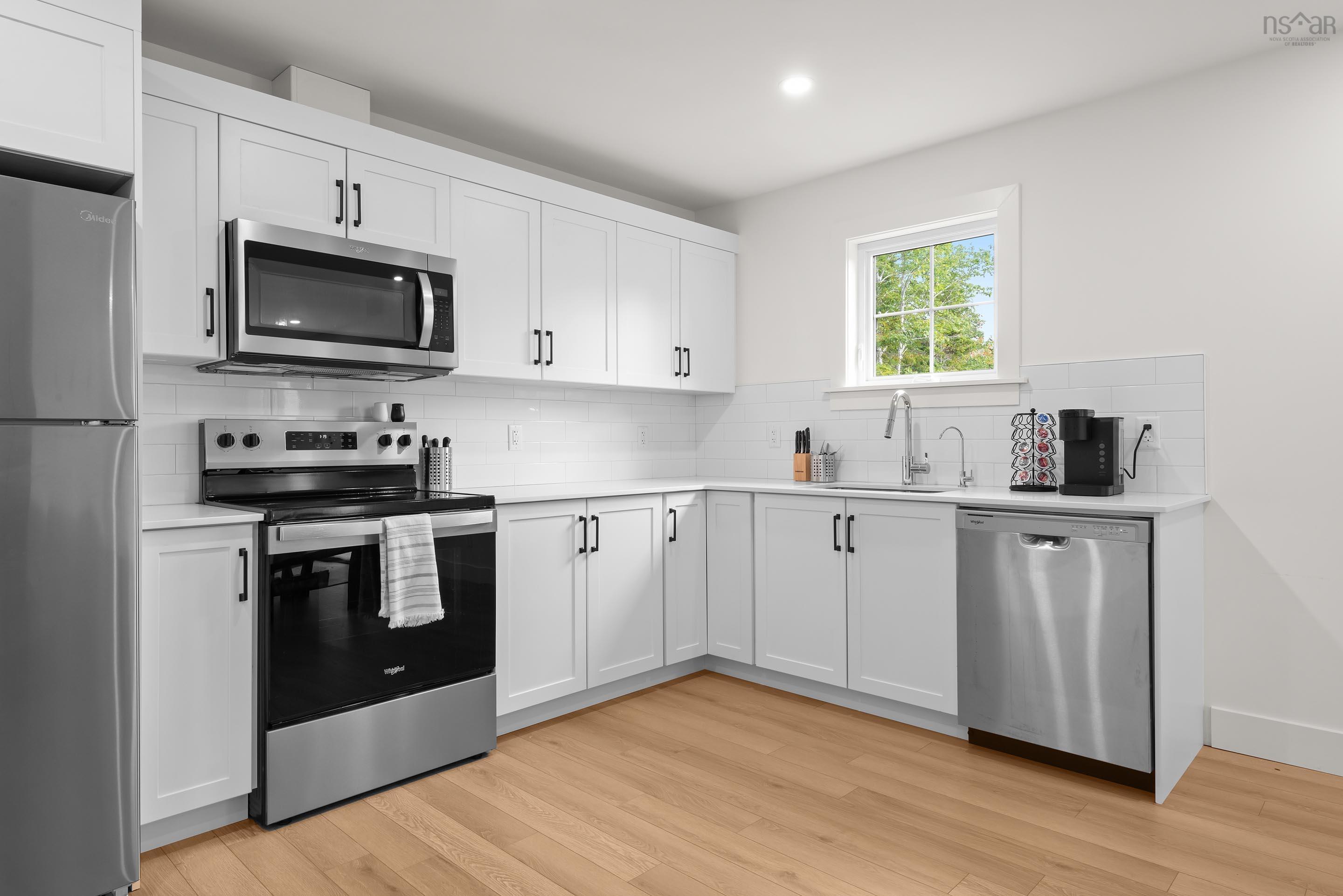 $1,079,900.00: 92 Double Lane, Oakfield