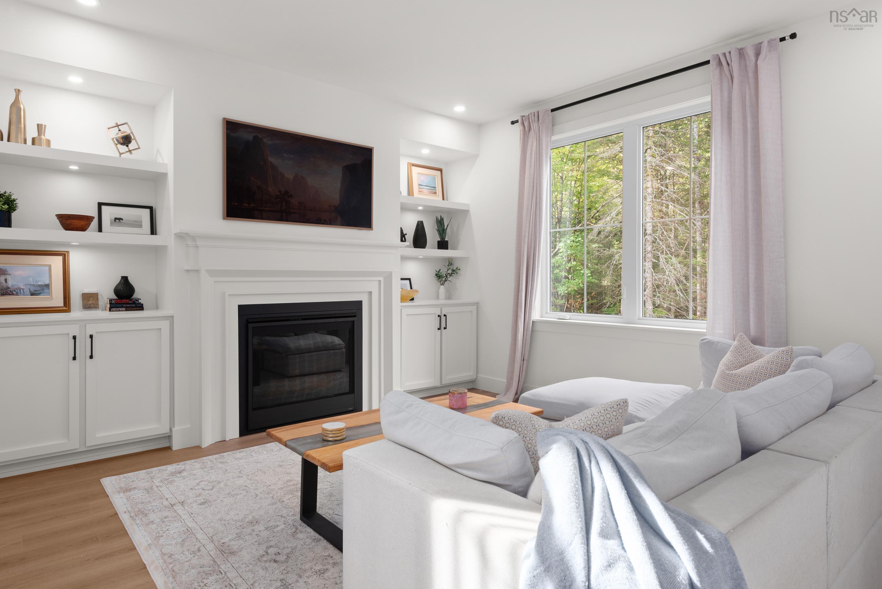 $1,079,900.00: 92 Double Lane, Oakfield