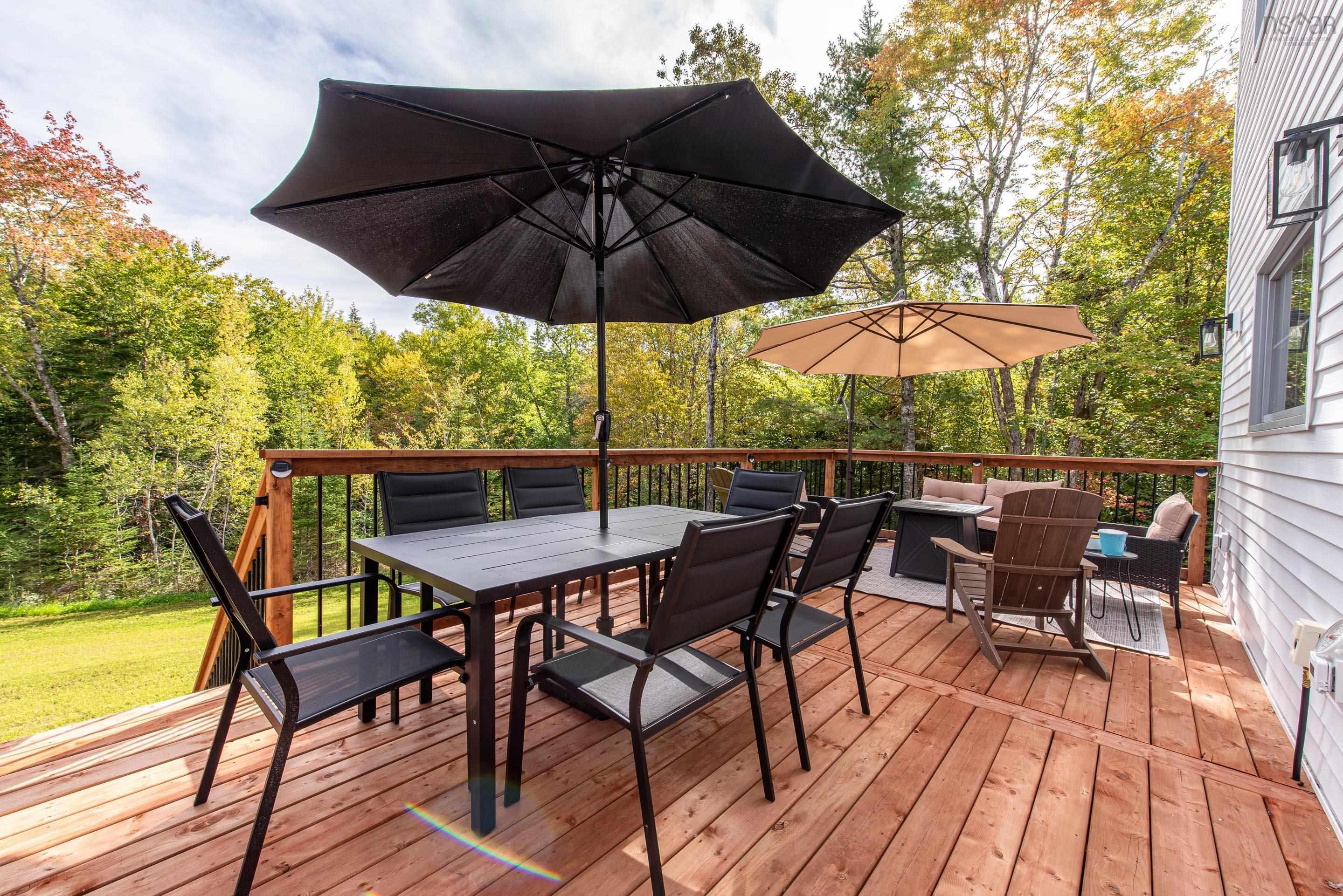 $1,079,900.00: 92 Double Lane, Oakfield