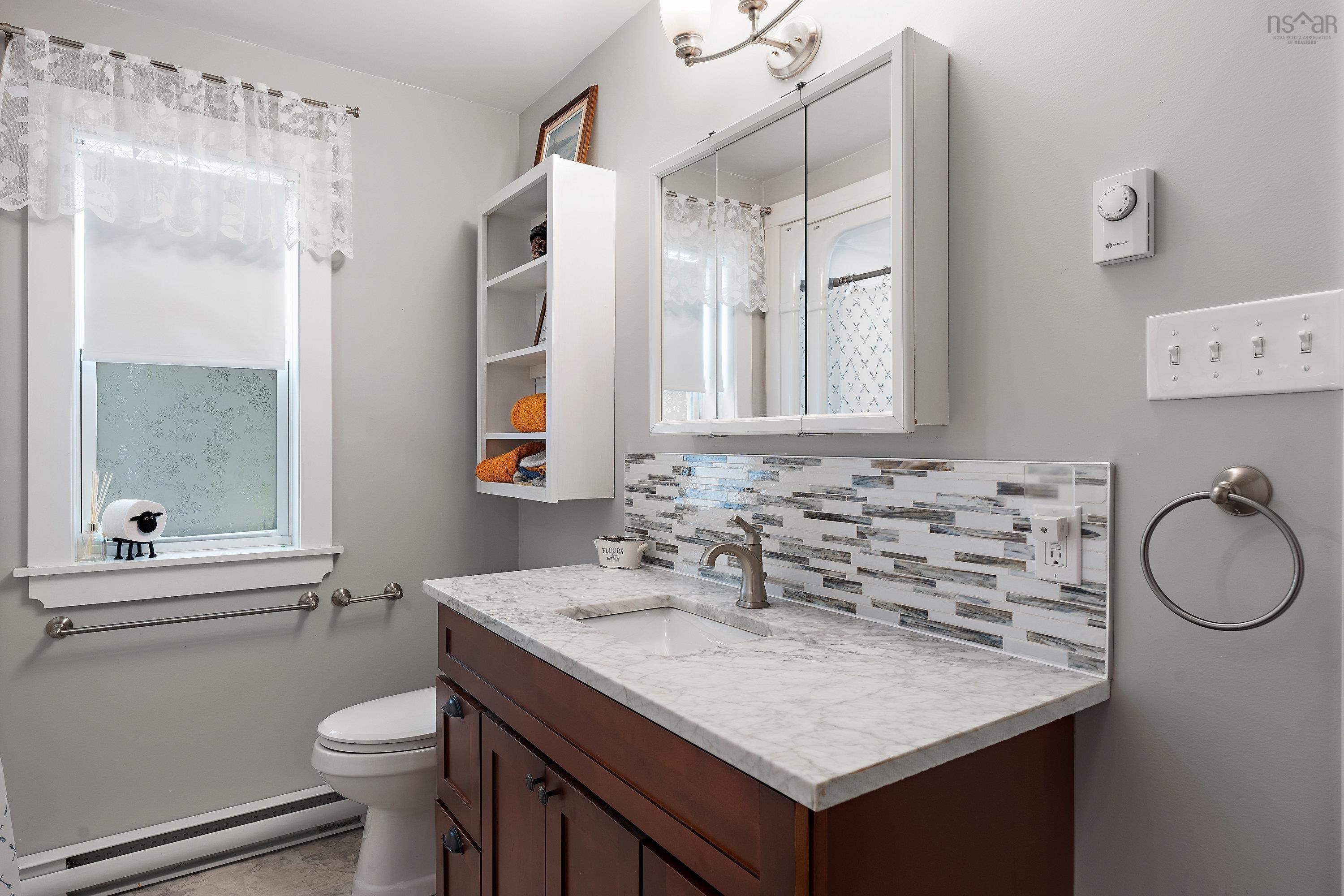 $341,888.00: 421 Lake Drive, Tupper Lake