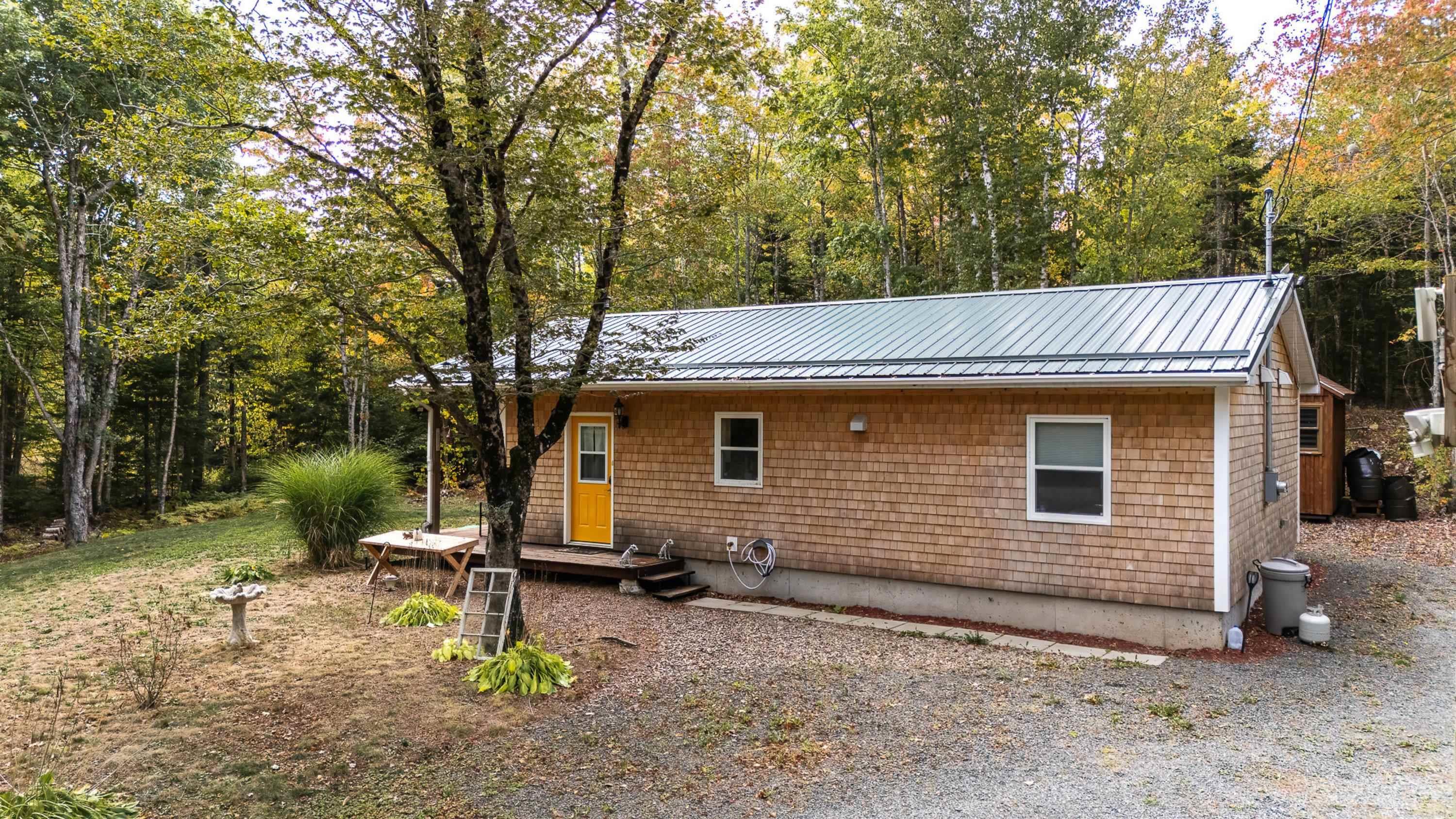 $341,888.00: 421 Lake Drive, Tupper Lake