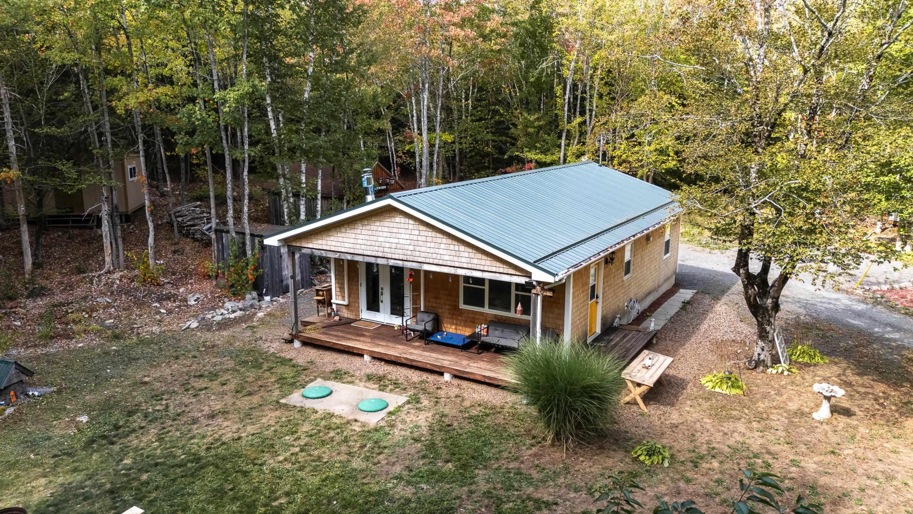 $341,888.00: 421 Lake Drive, Tupper Lake