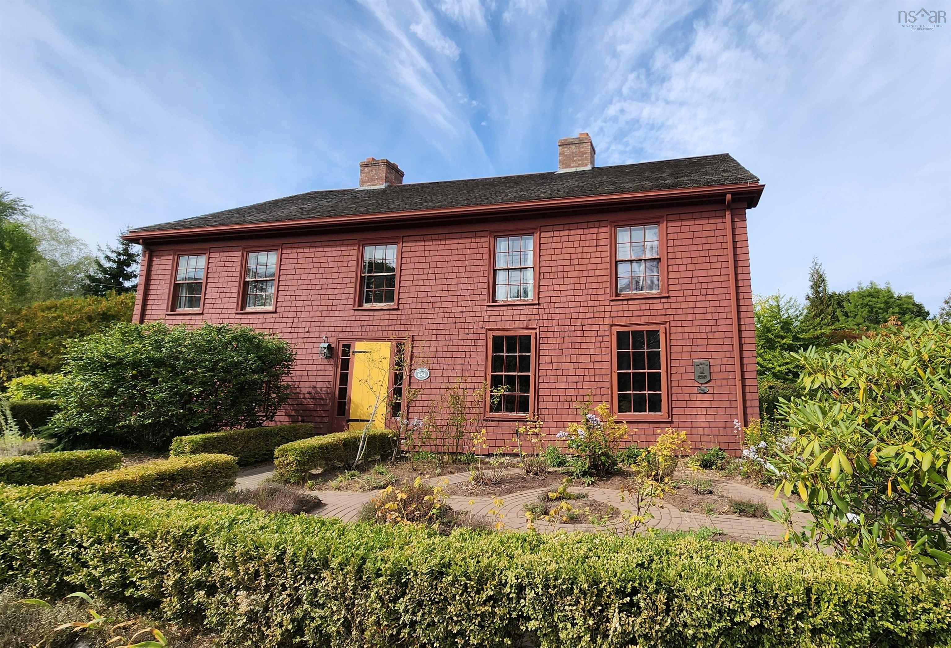 $850,000.00: 654 Main Street, Wolfville