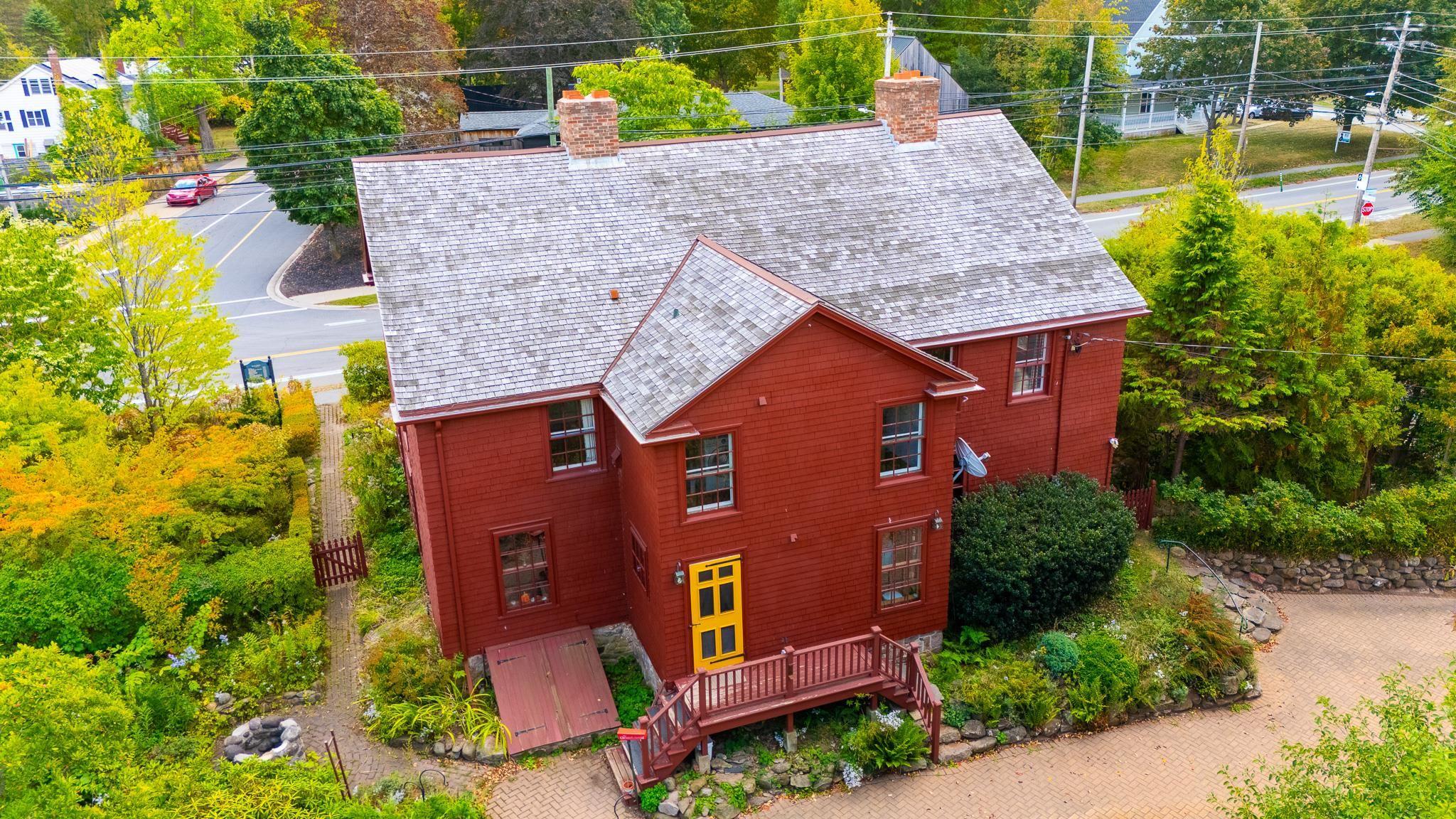 $850,000.00: 654 Main Street, Wolfville