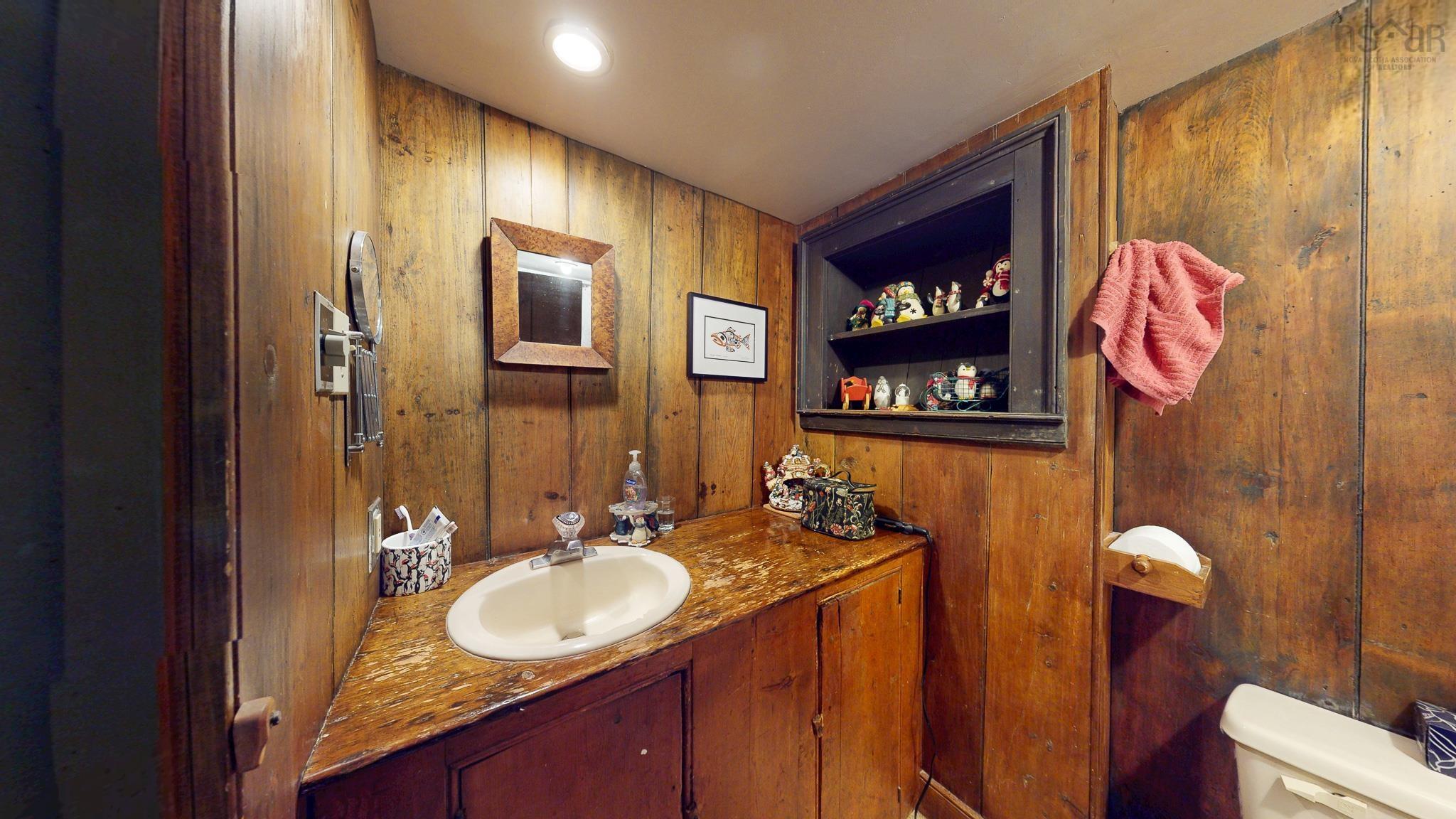 $850,000.00: 654 Main Street, Wolfville