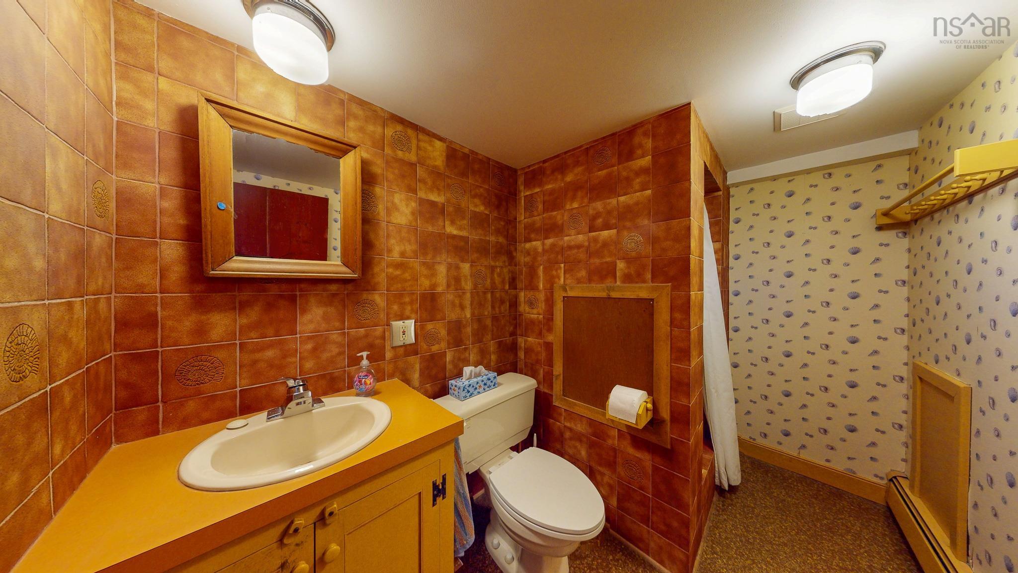 $850,000.00: 654 Main Street, Wolfville