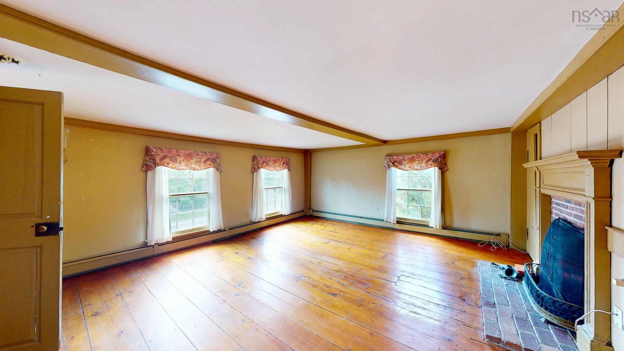 $850,000.00: 654 Main Street, Wolfville