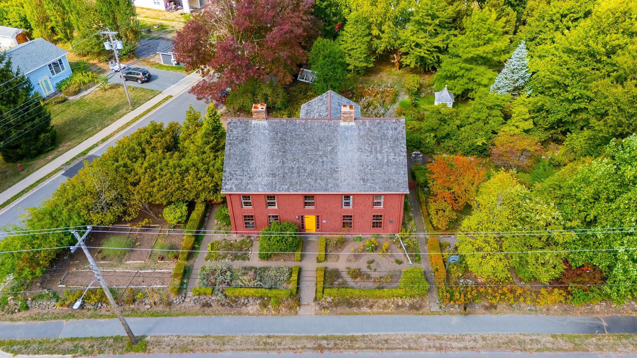 $850,000.00: 654 Main Street, Wolfville