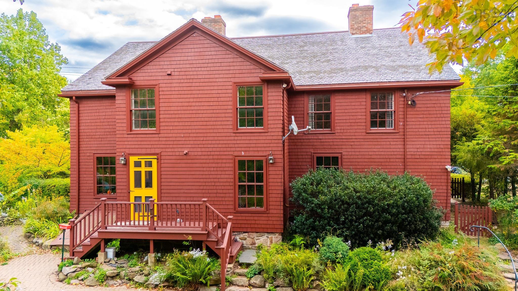 $850,000.00: 654 Main Street, Wolfville