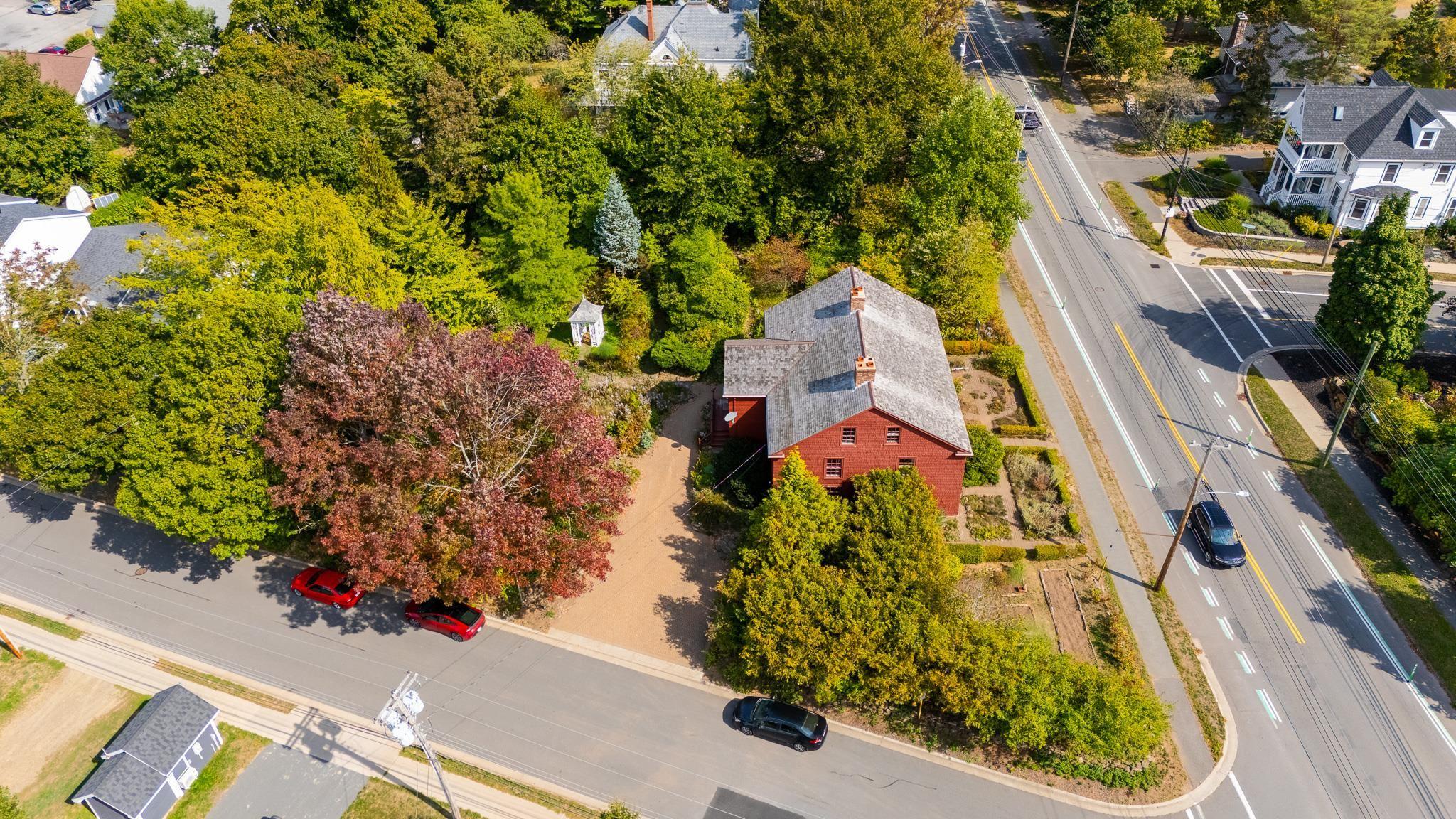 $850,000.00: 654 Main Street, Wolfville