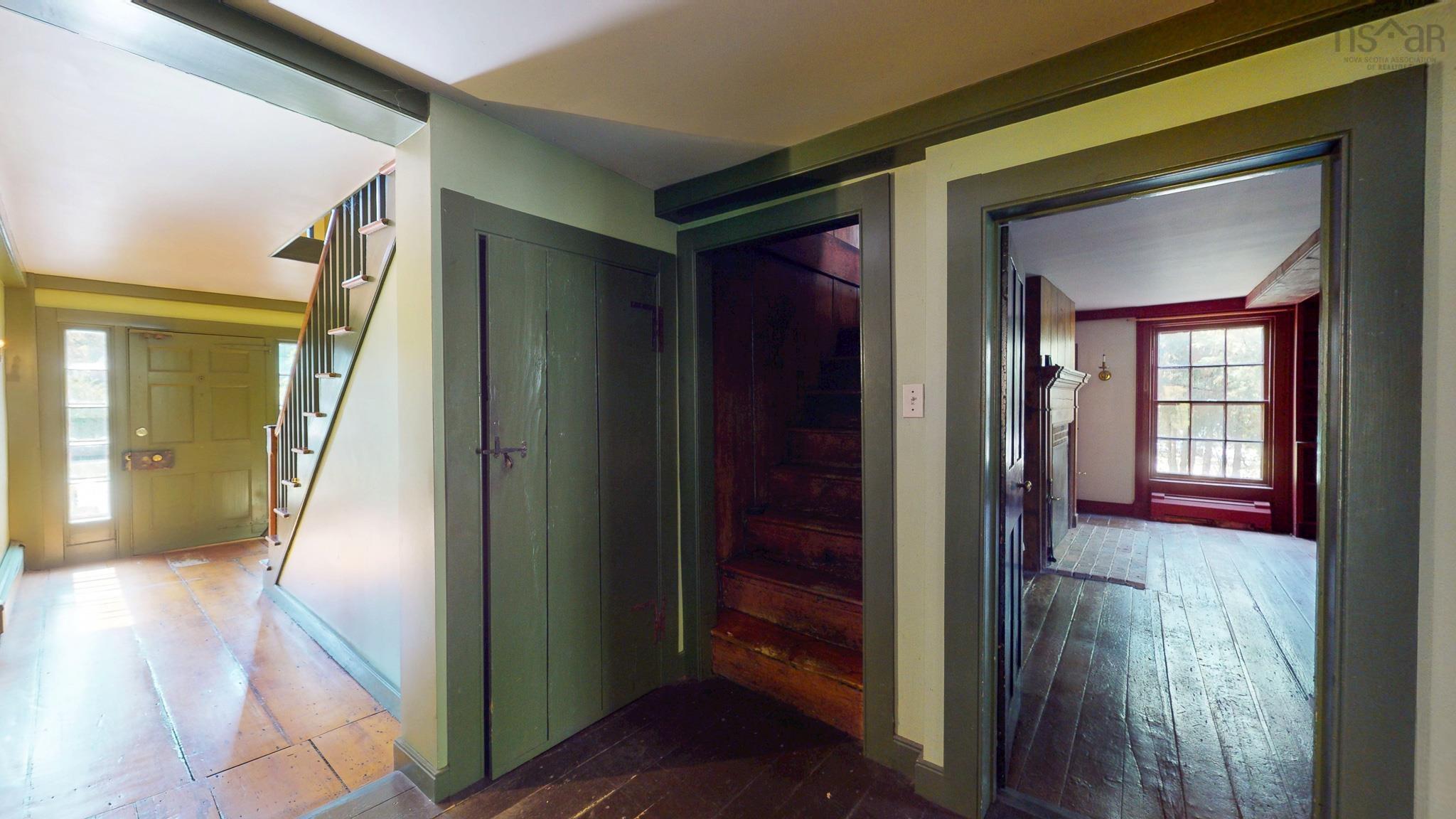 $850,000.00: 654 Main Street, Wolfville