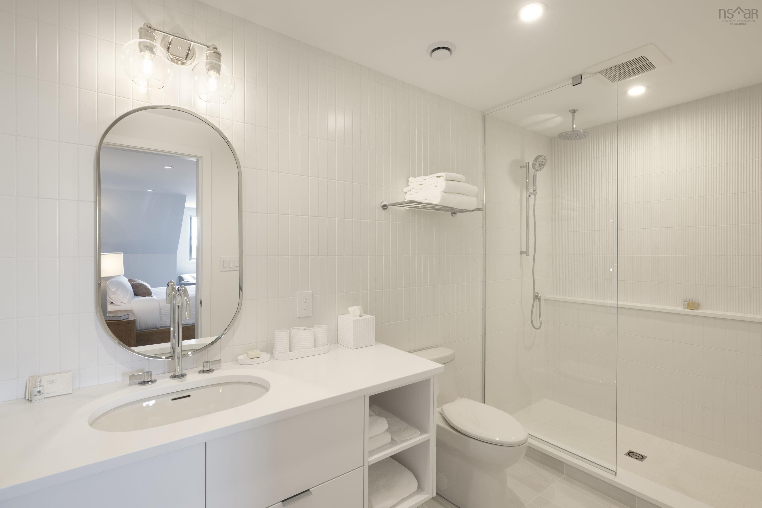 $1,624,999.00: 20 Spinnaker Run, Fox Harbour