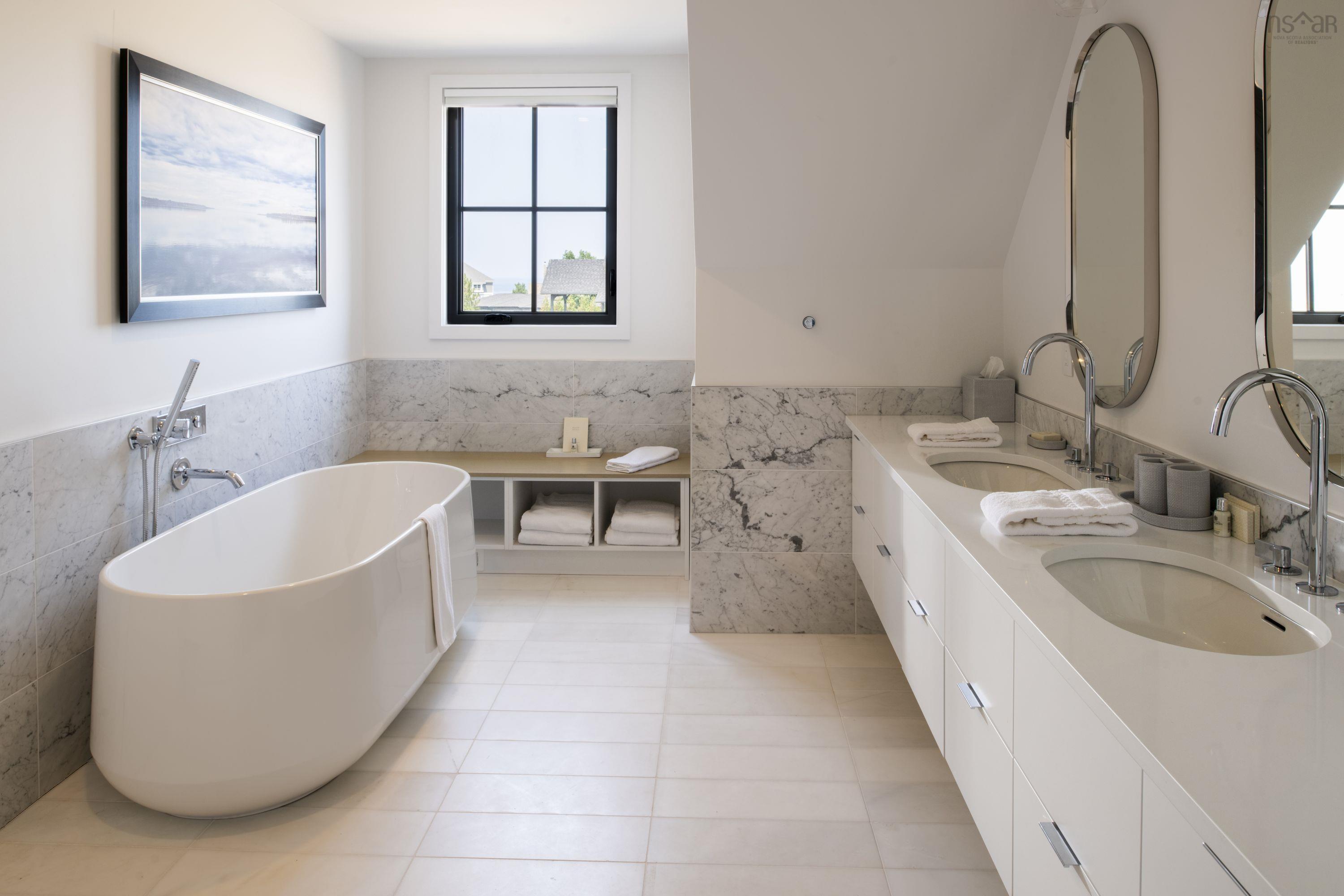 $1,624,999.00: 20 Spinnaker Run, Fox Harbour