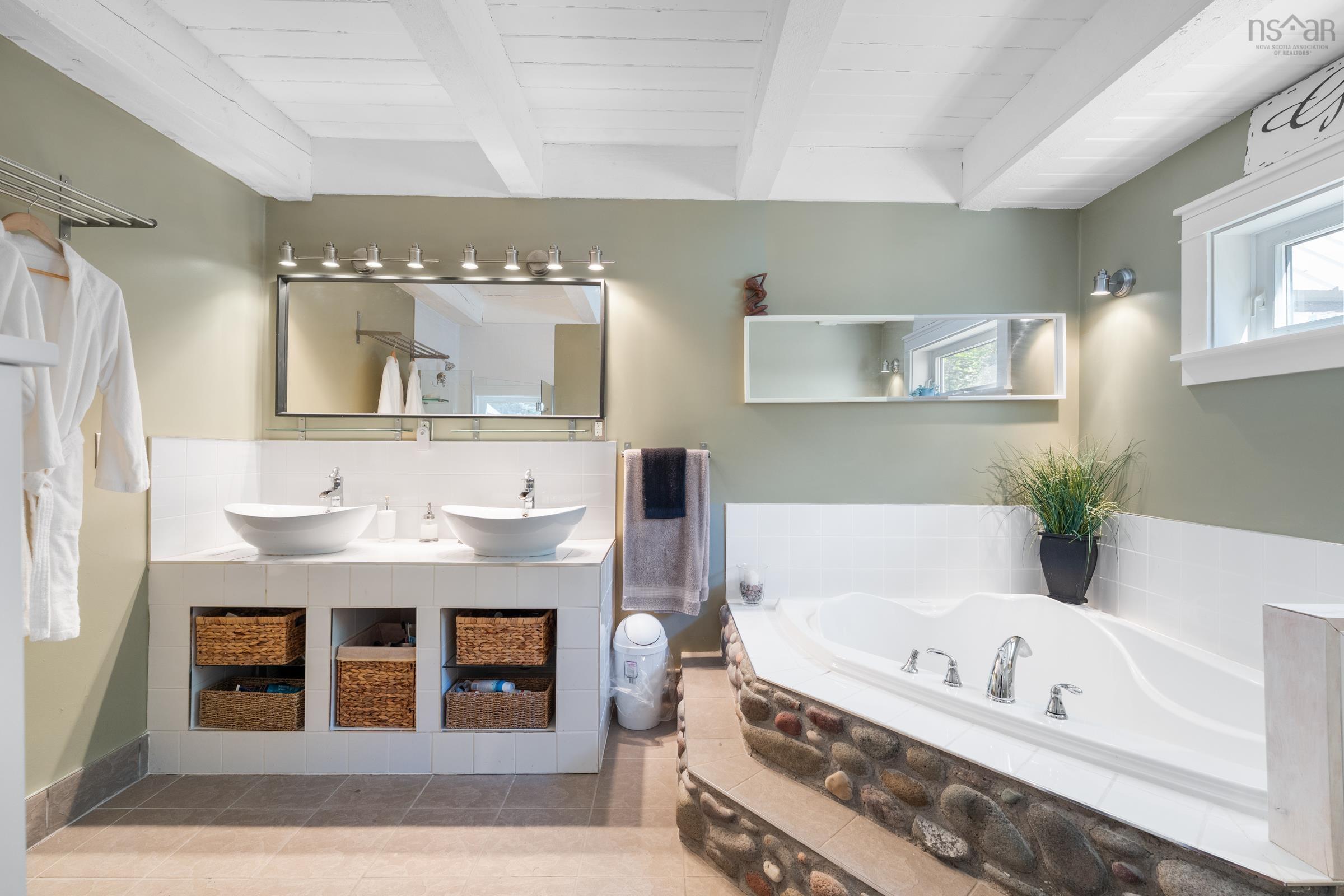 $1,349,500.00: 141/143 Timberland Road, South Range