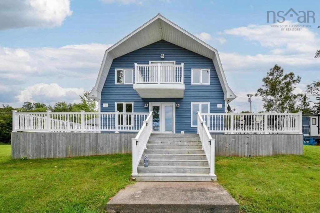 $749,999.00: 3280 Grand Narrows Hwy, Boisdale