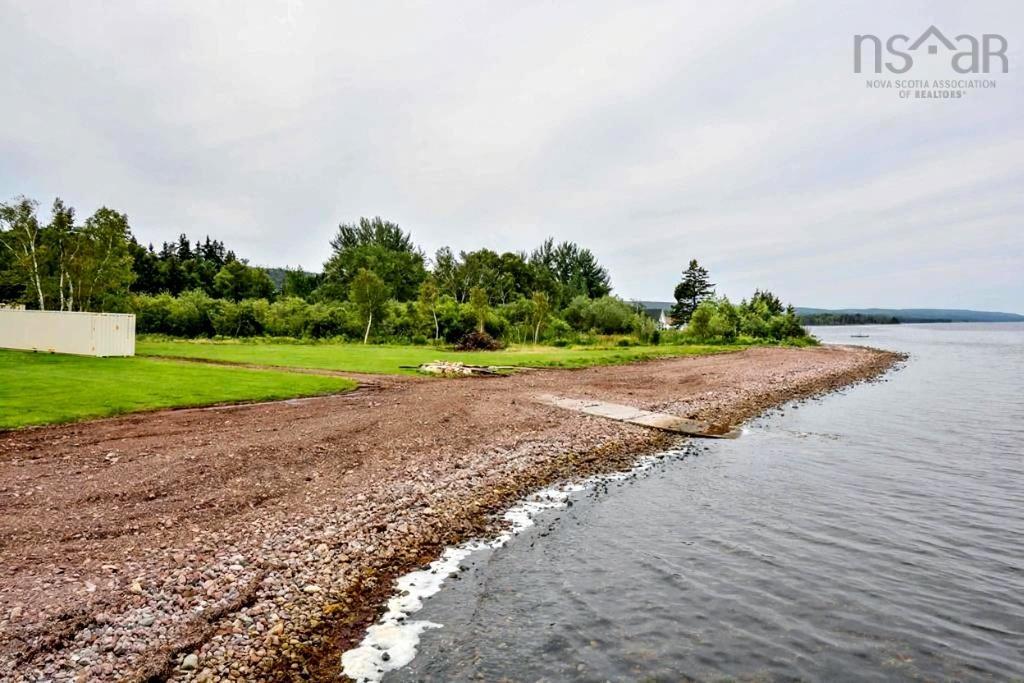 $749,999.00: 3280 Grand Narrows Hwy, Boisdale