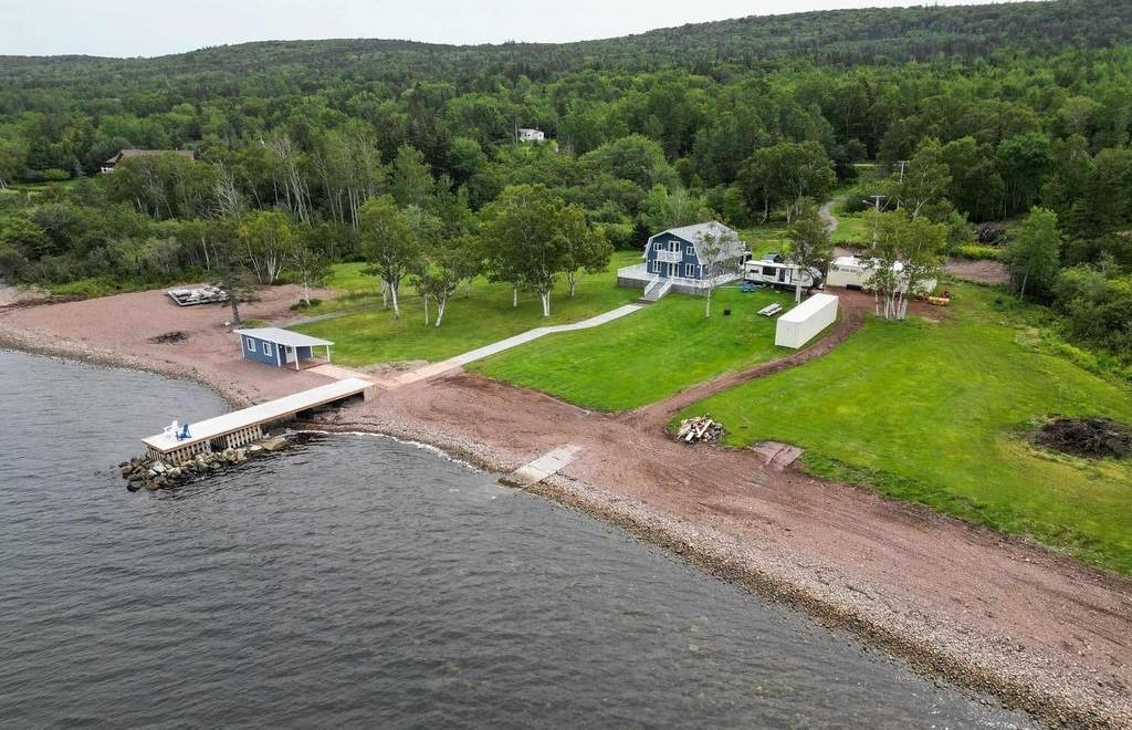 $749,999.00: 3280 Grand Narrows Hwy, Boisdale