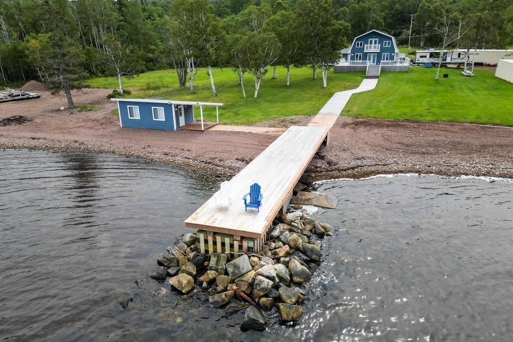 $749,999.00: 3280 Grand Narrows Hwy, Boisdale