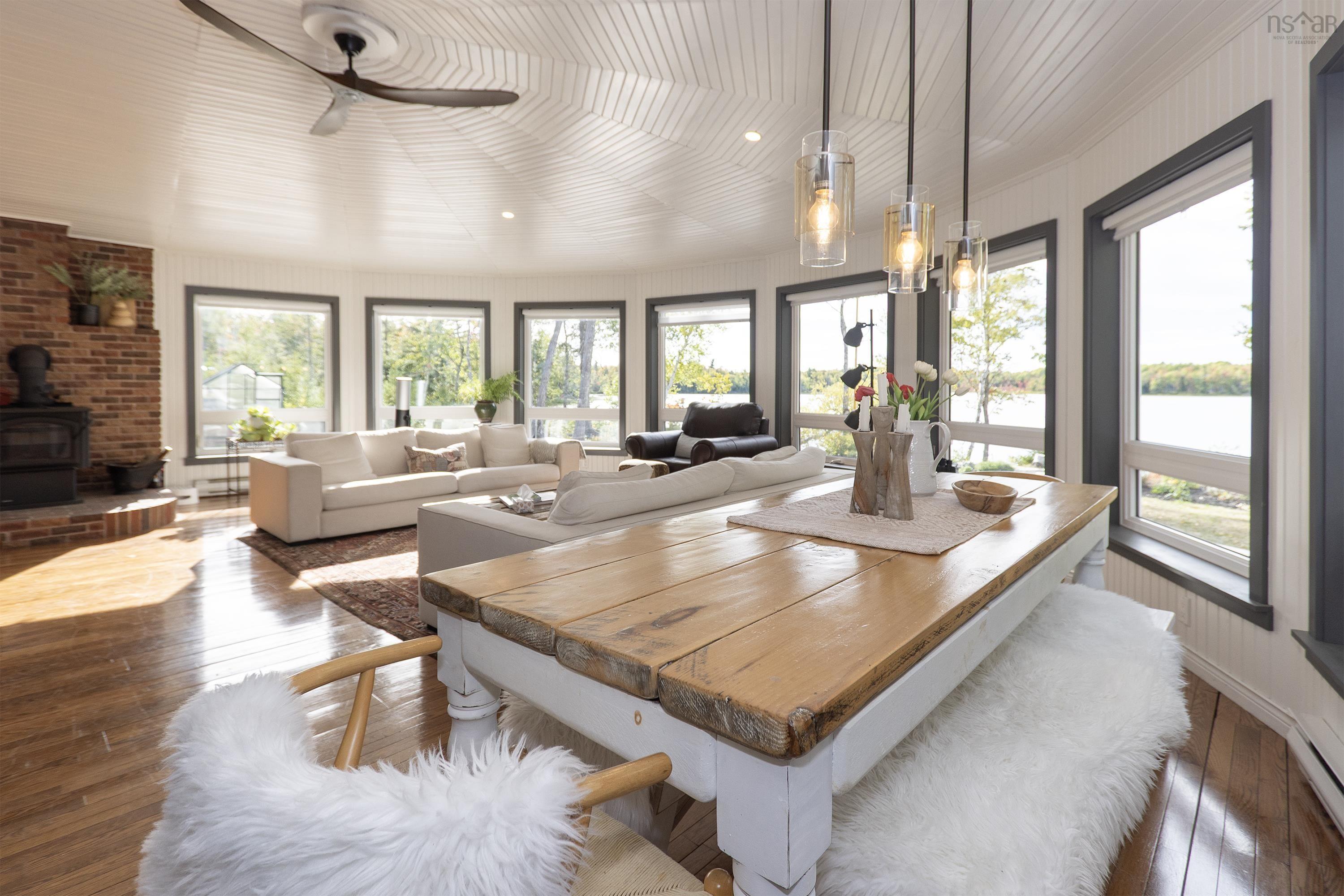 $1,099,900.00: 53 Leonard Drive, Mattatall Lake