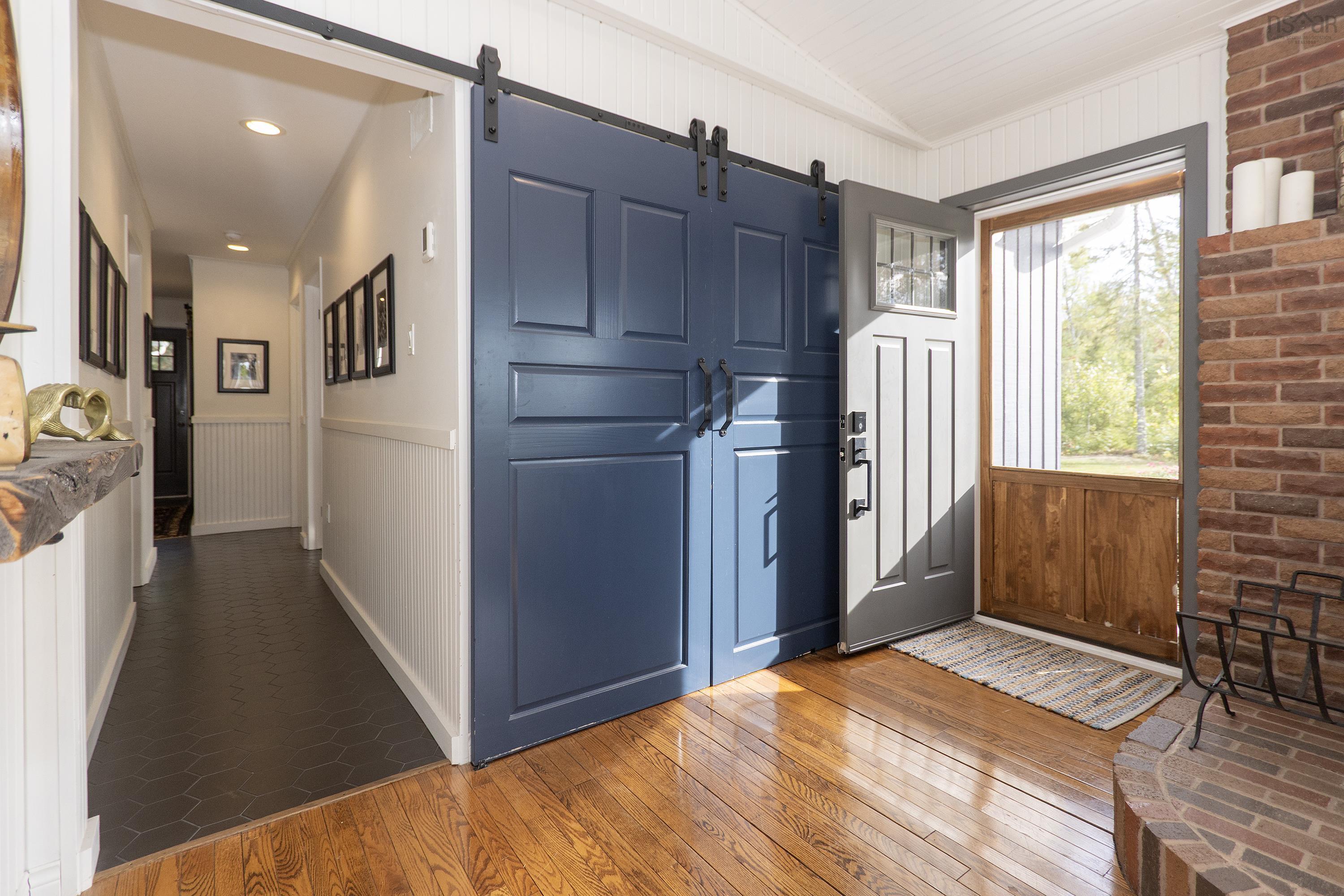 $1,099,900.00: 53 Leonard Drive, Mattatall Lake