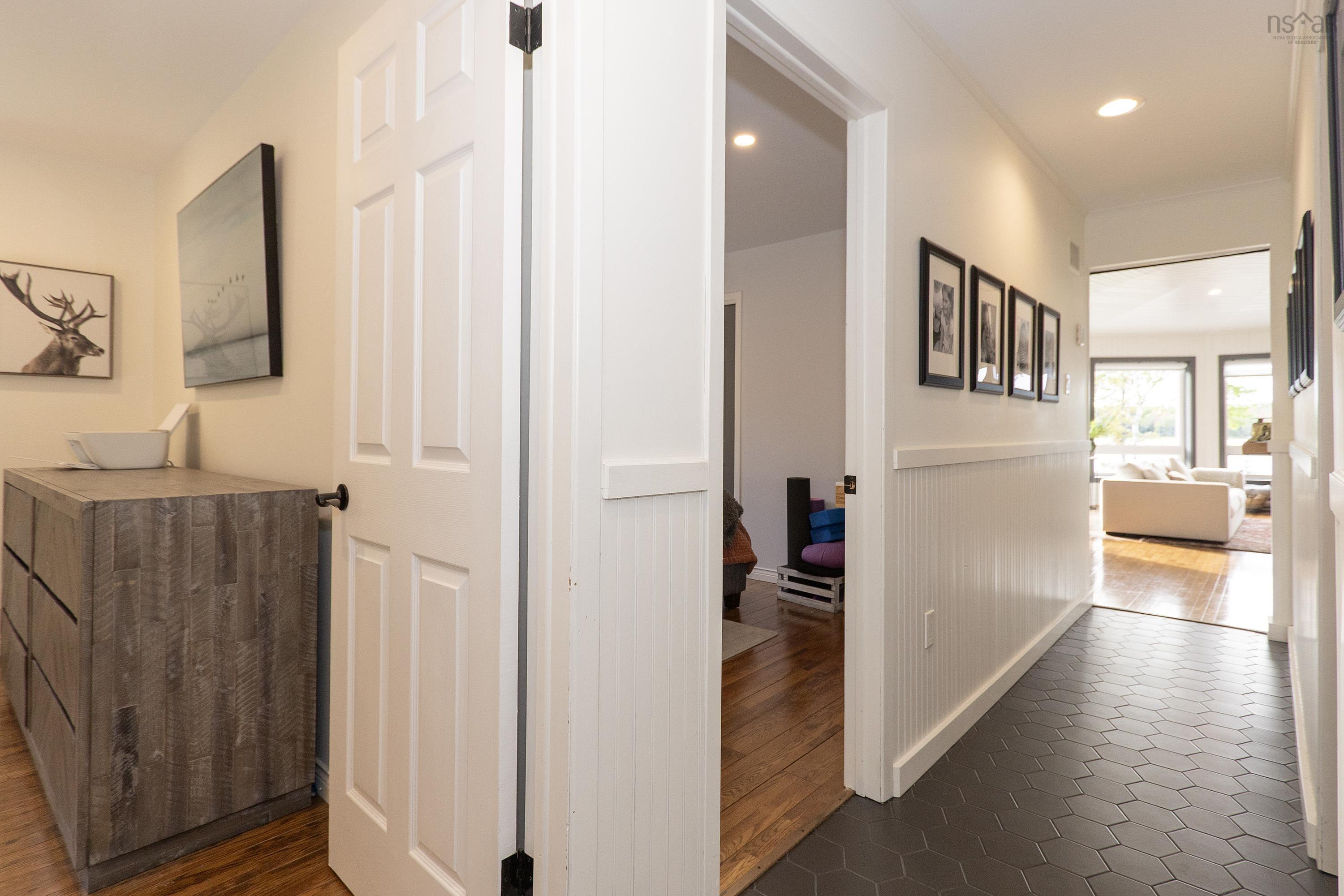 $1,099,900.00: 53 Leonard Drive, Mattatall Lake