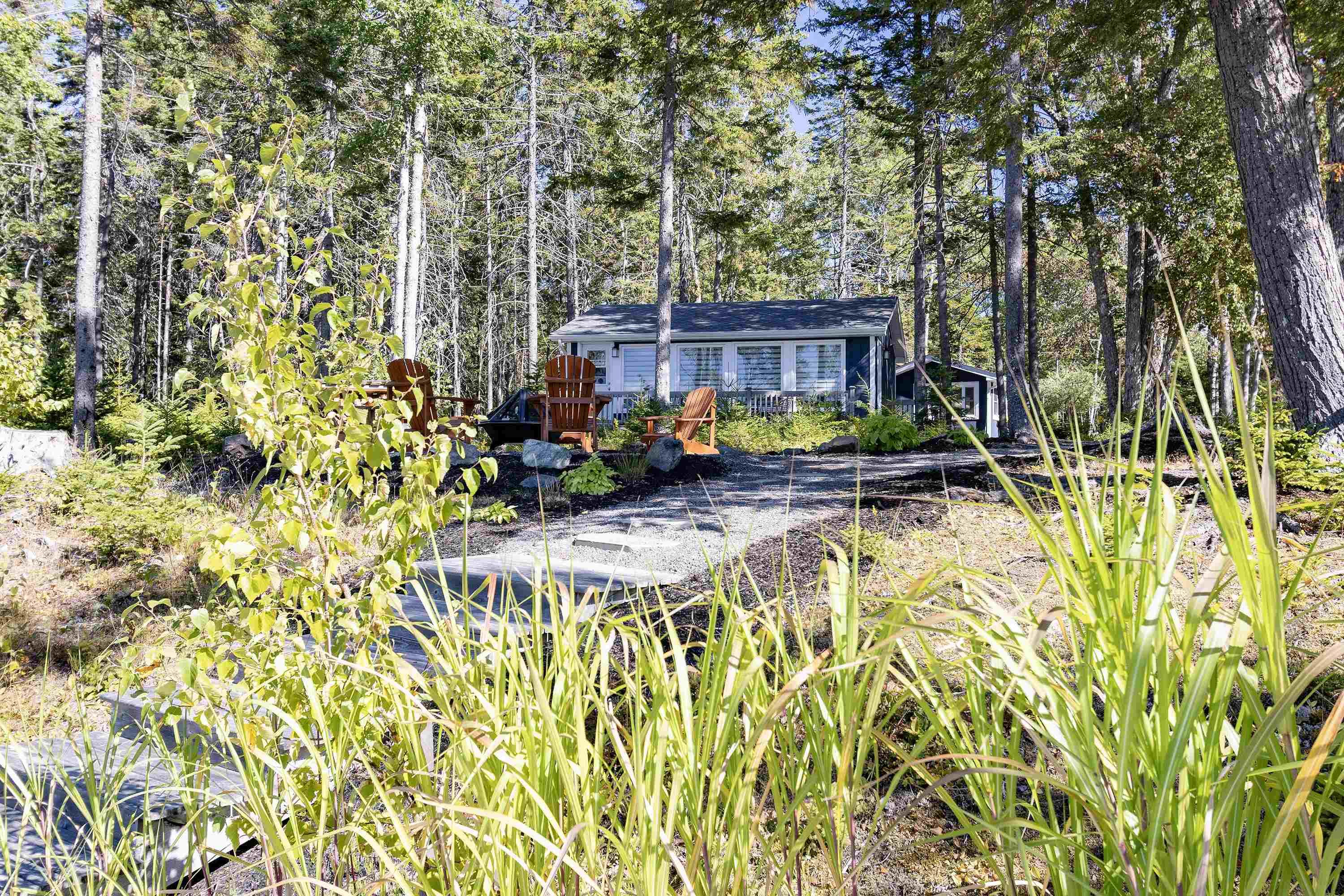 $1,099,900.00: 53 Leonard Drive, Mattatall Lake