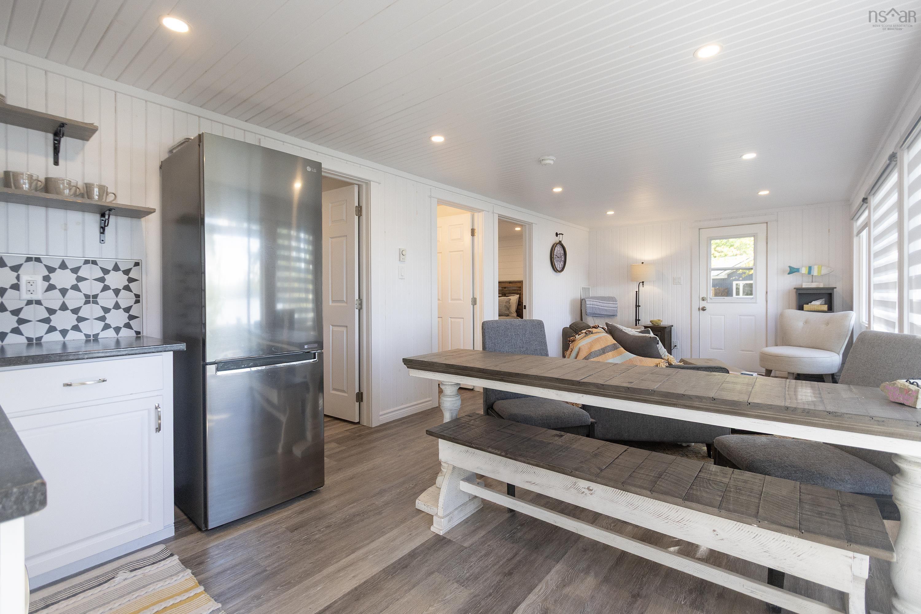 $1,099,900.00: 53 Leonard Drive, Mattatall Lake