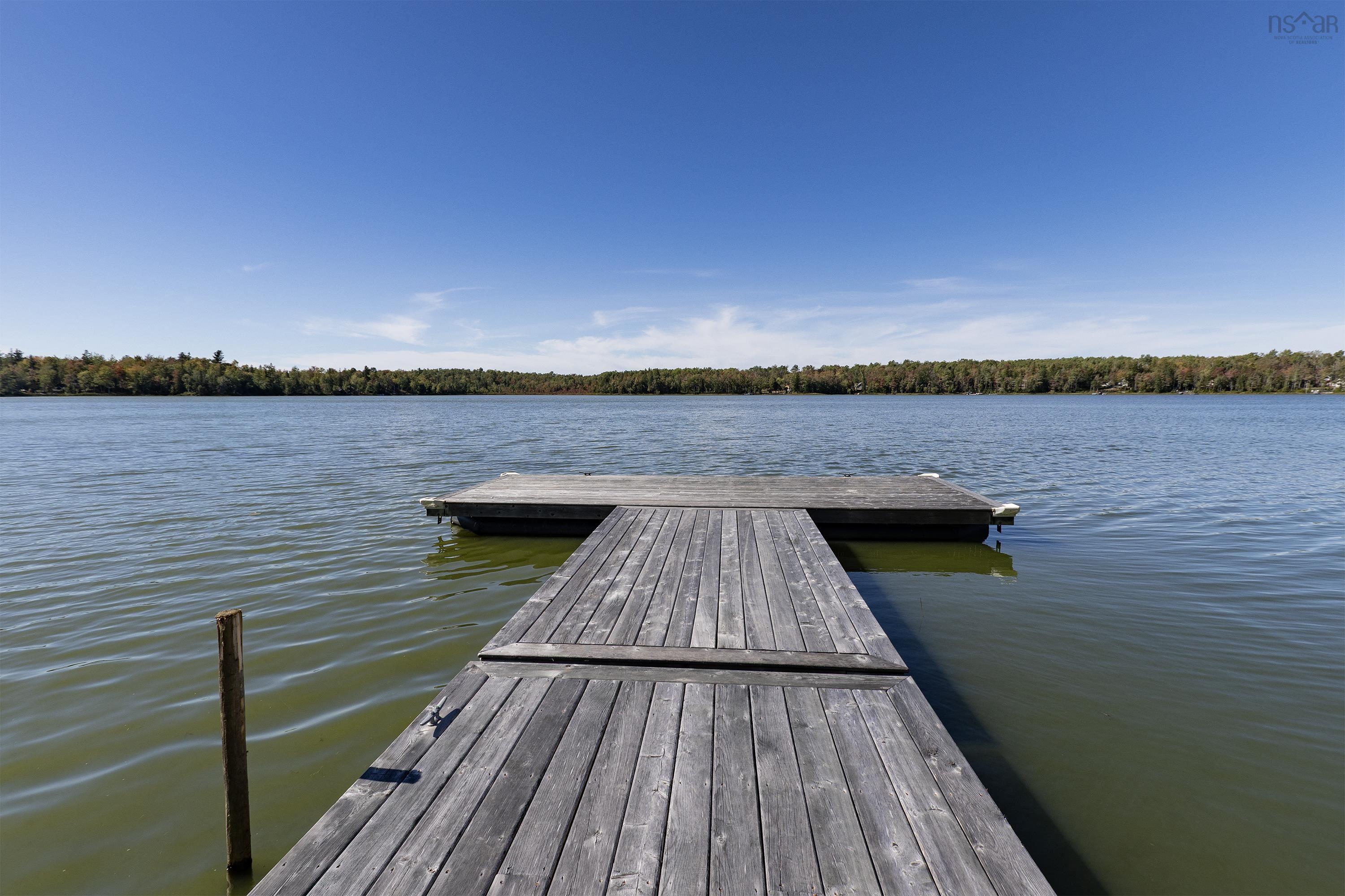 $1,099,900.00: 53 Leonard Drive, Mattatall Lake