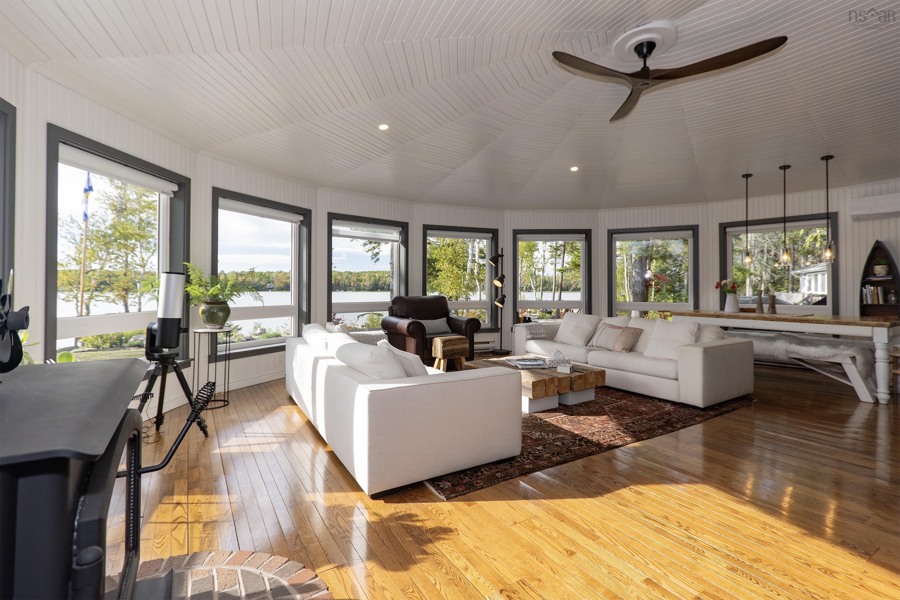 $1,099,900.00: 53 Leonard Drive, Mattatall Lake