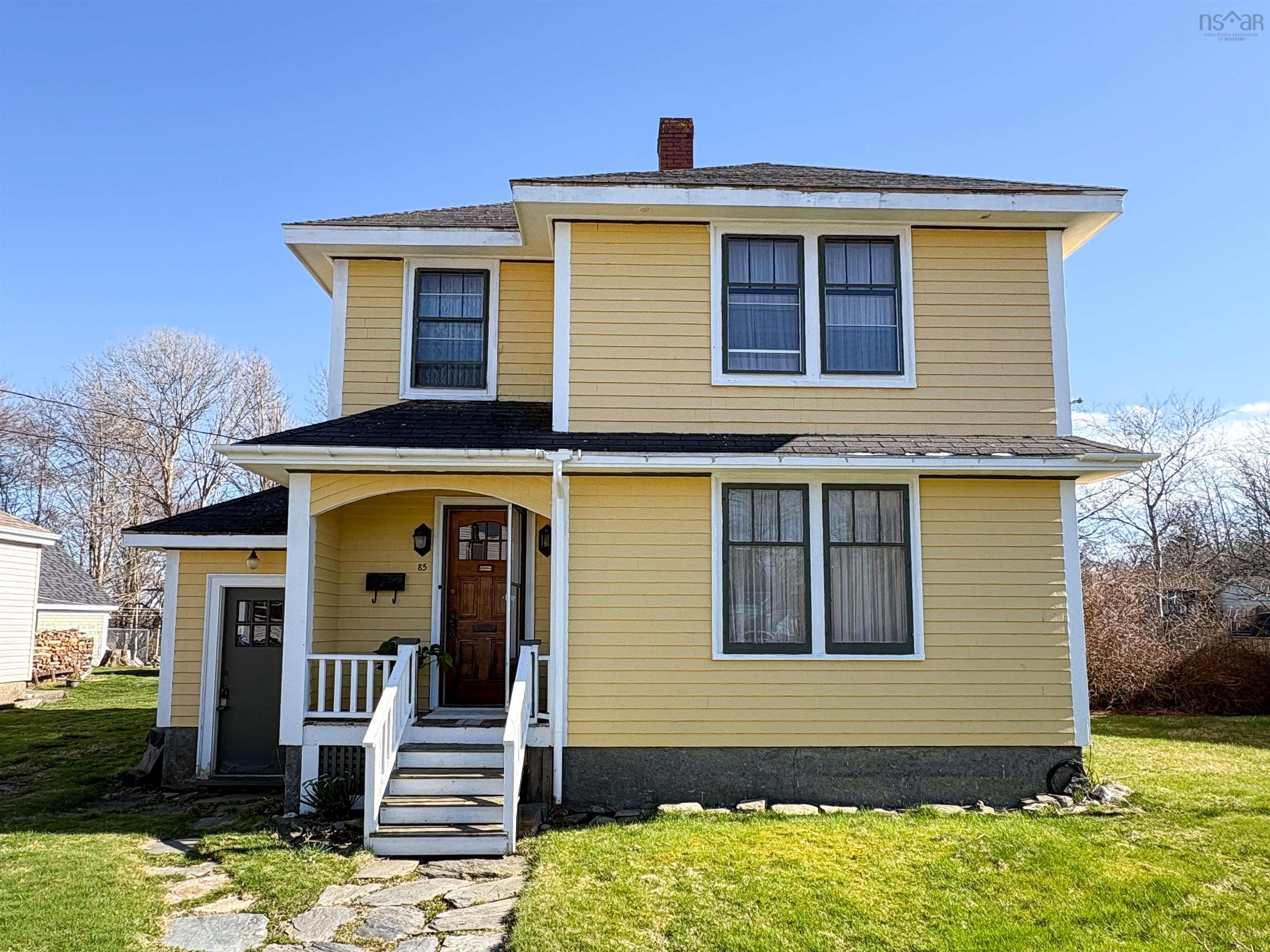 $259,900.00: 85 Cliff Street, Yarmouth