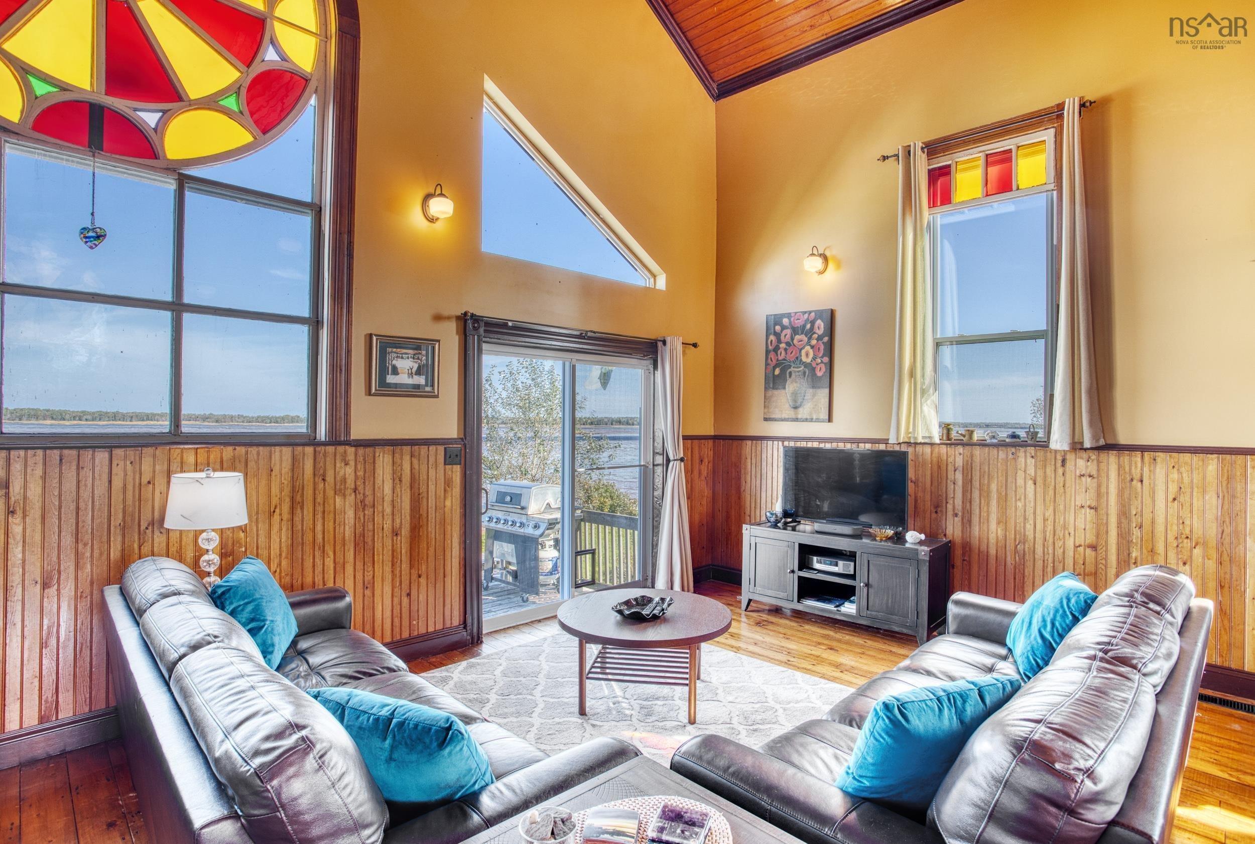 $399,000.00: 13297 Highway 6, Wallace Bridge