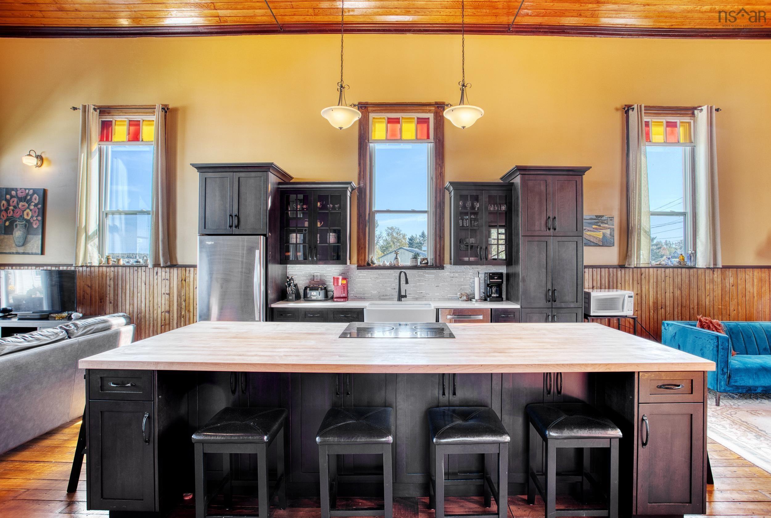 $399,000.00: 13297 Highway 6, Wallace Bridge