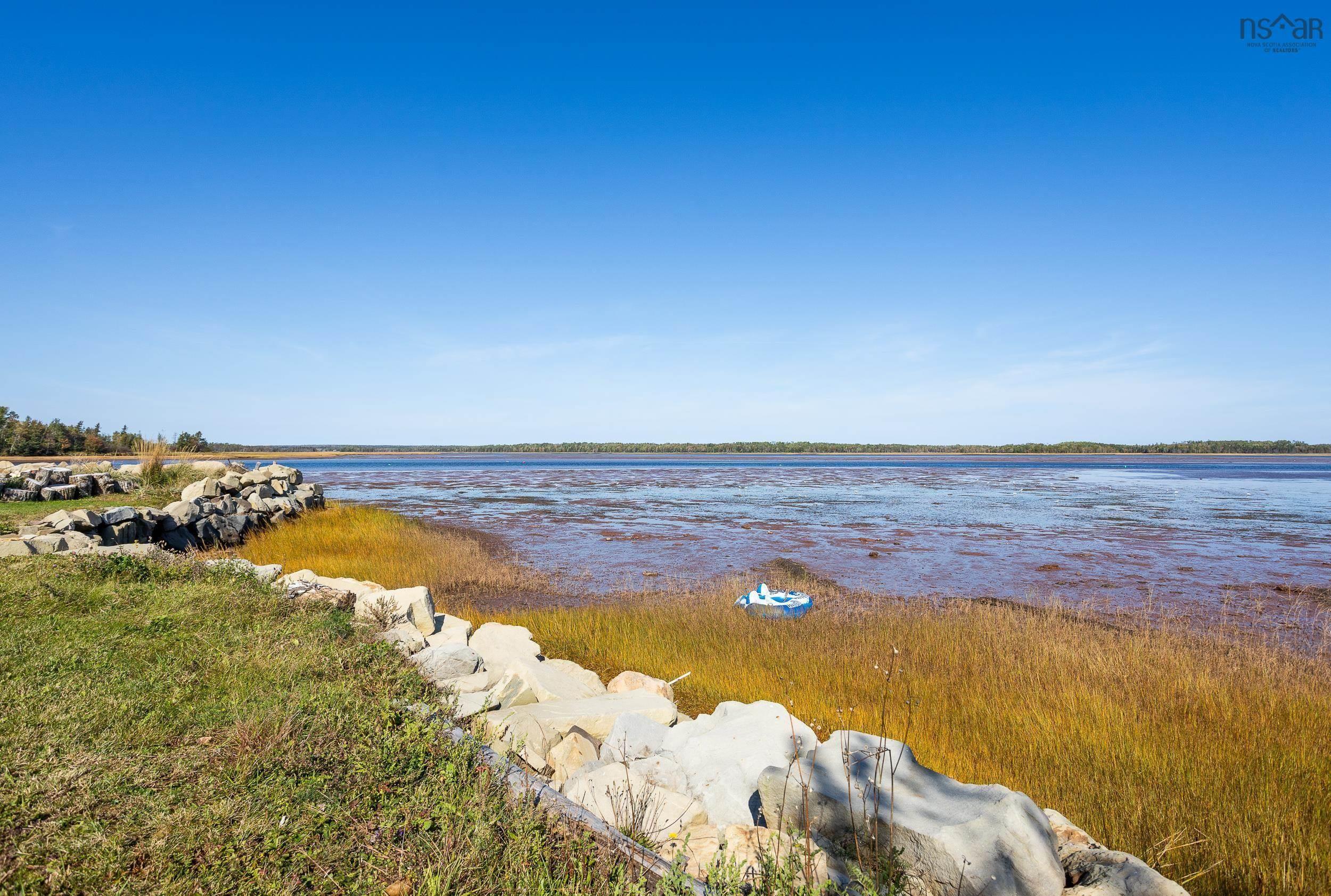 $399,000.00: 13297 Highway 6, Wallace Bridge