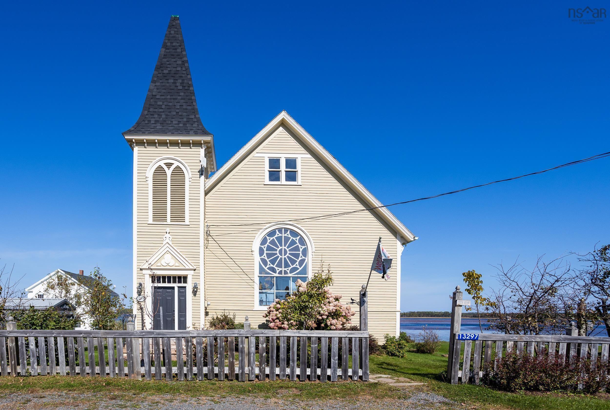 $399,000.00: 13297 Highway 6, Wallace Bridge