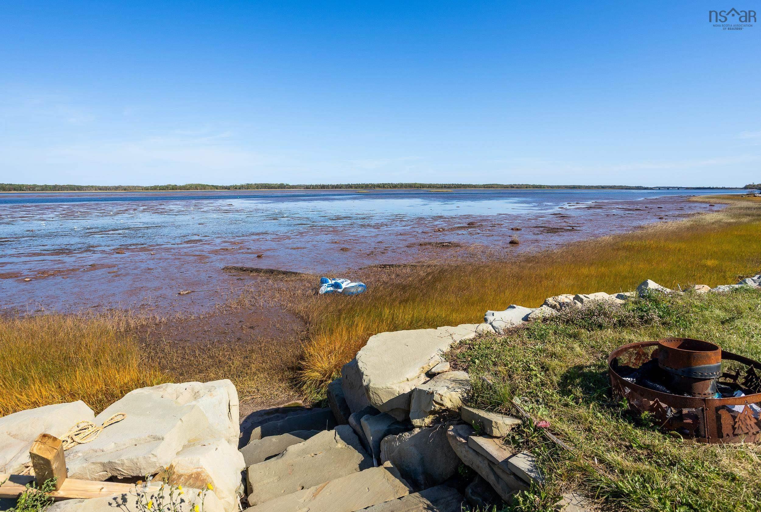 $399,000.00: 13297 Highway 6, Wallace Bridge