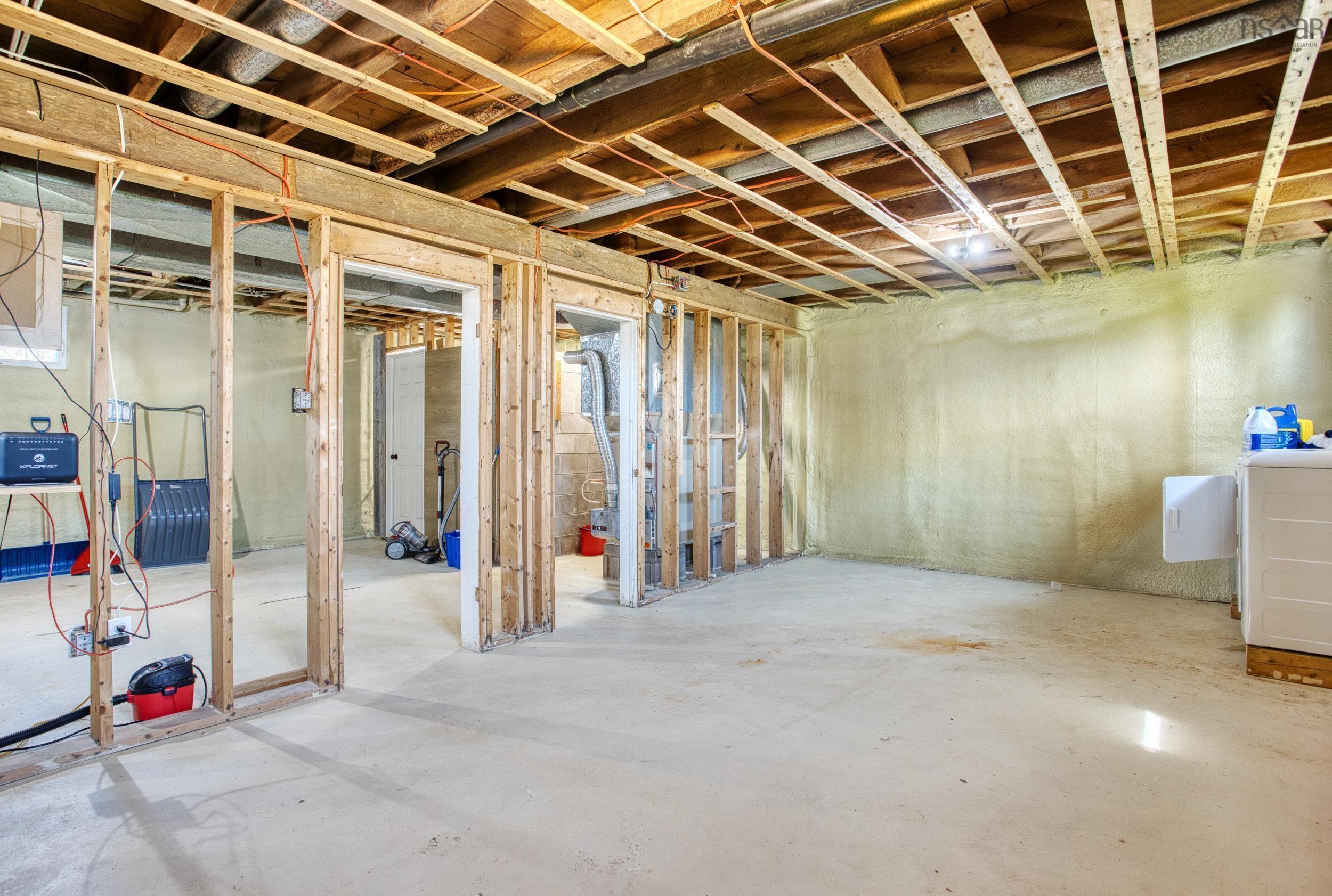 $399,000.00: 13297 Highway 6, Wallace Bridge