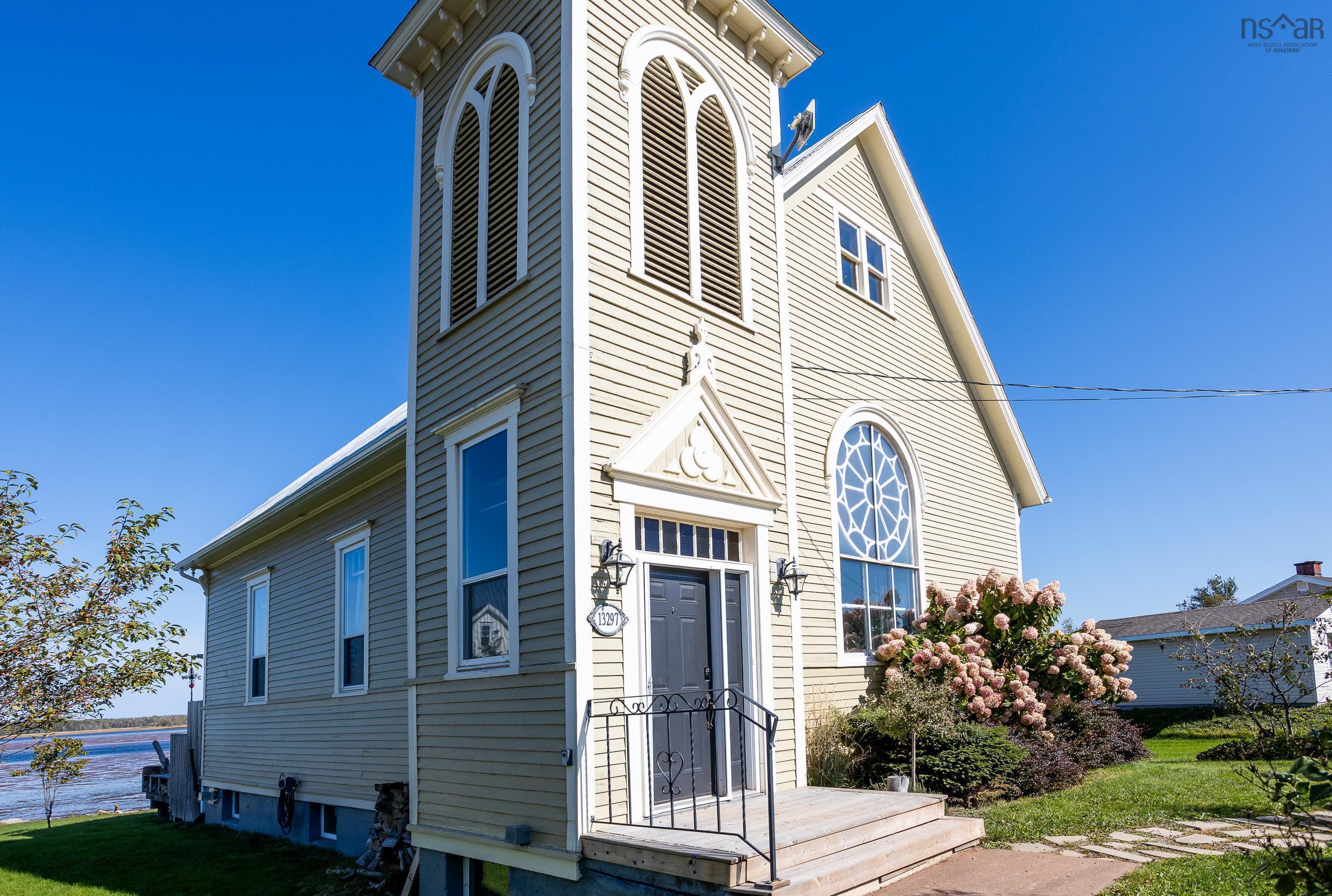 $399,000.00: 13297 Highway 6, Wallace Bridge