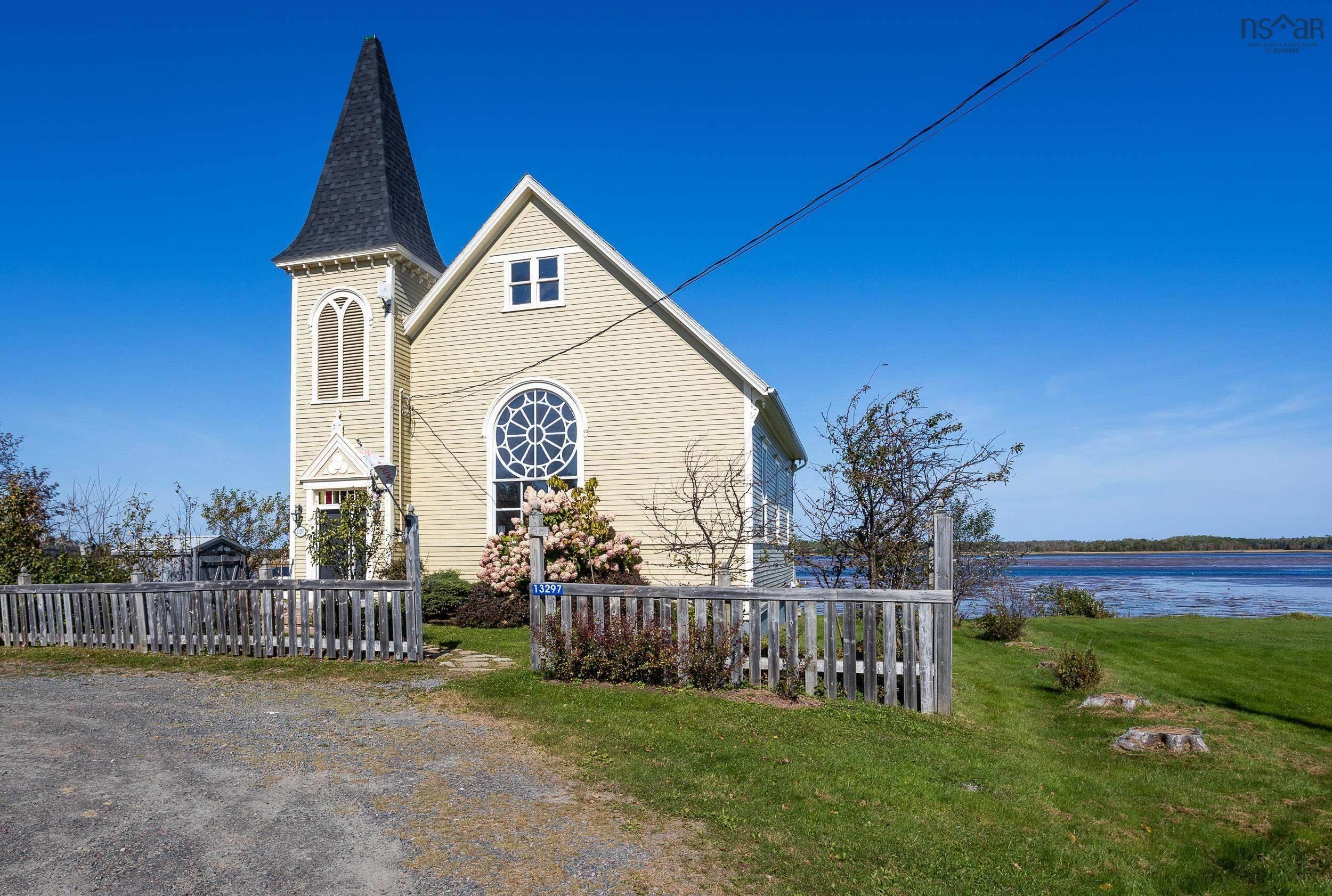 $399,000.00: 13297 Highway 6, Wallace Bridge